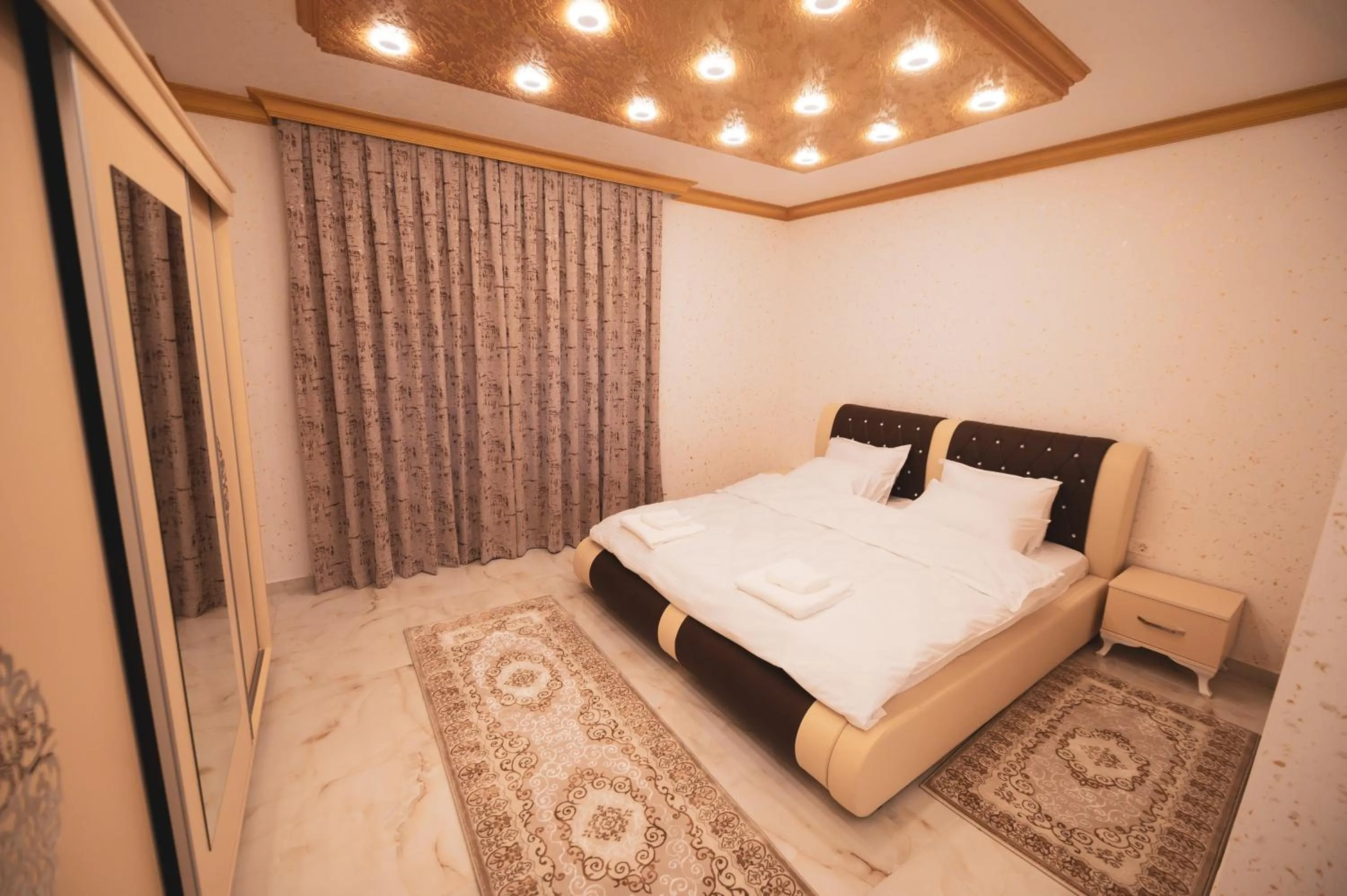 Bed in Hotel Premium