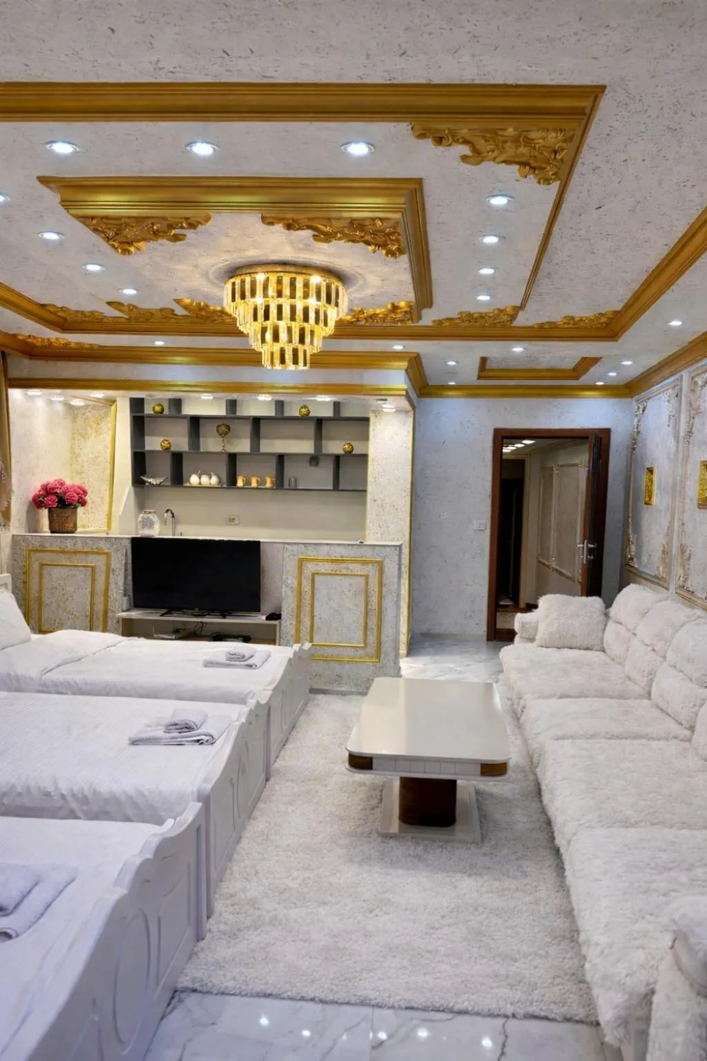 Bathroom, Bed in Hotel Premium