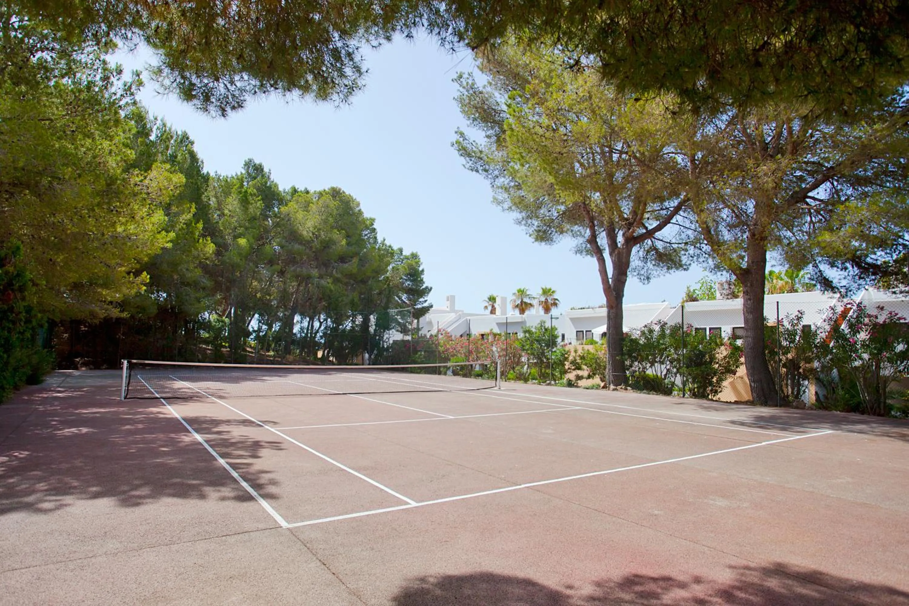Tennis court in Club Cala Azul