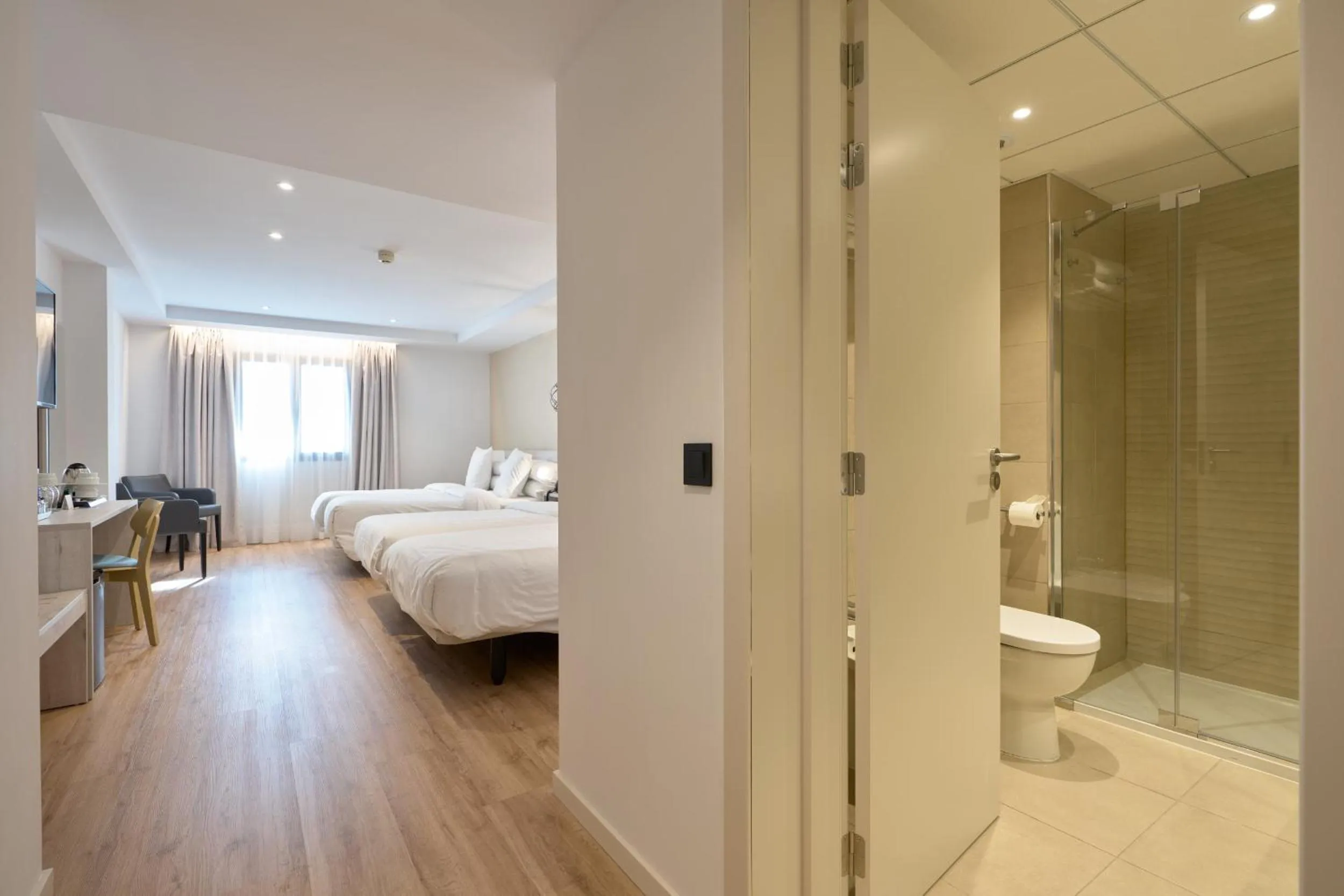 Photo of the whole room, Bed in Óbal Hotel Marbella