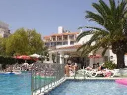 Swimming pool in Apartamentos Tramuntana Swimming pool in Apartamentos Tramuntana