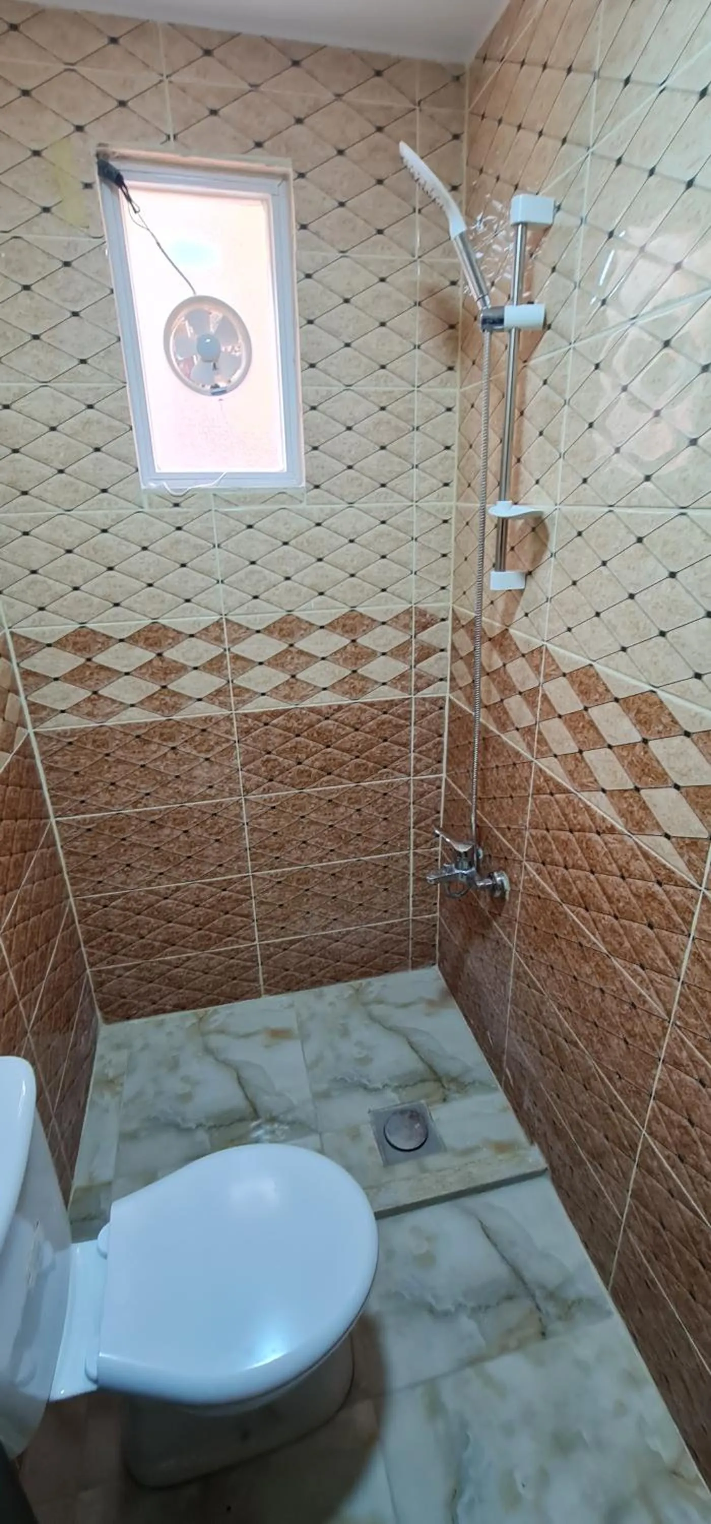 Shower in Nabateans Home Hotel