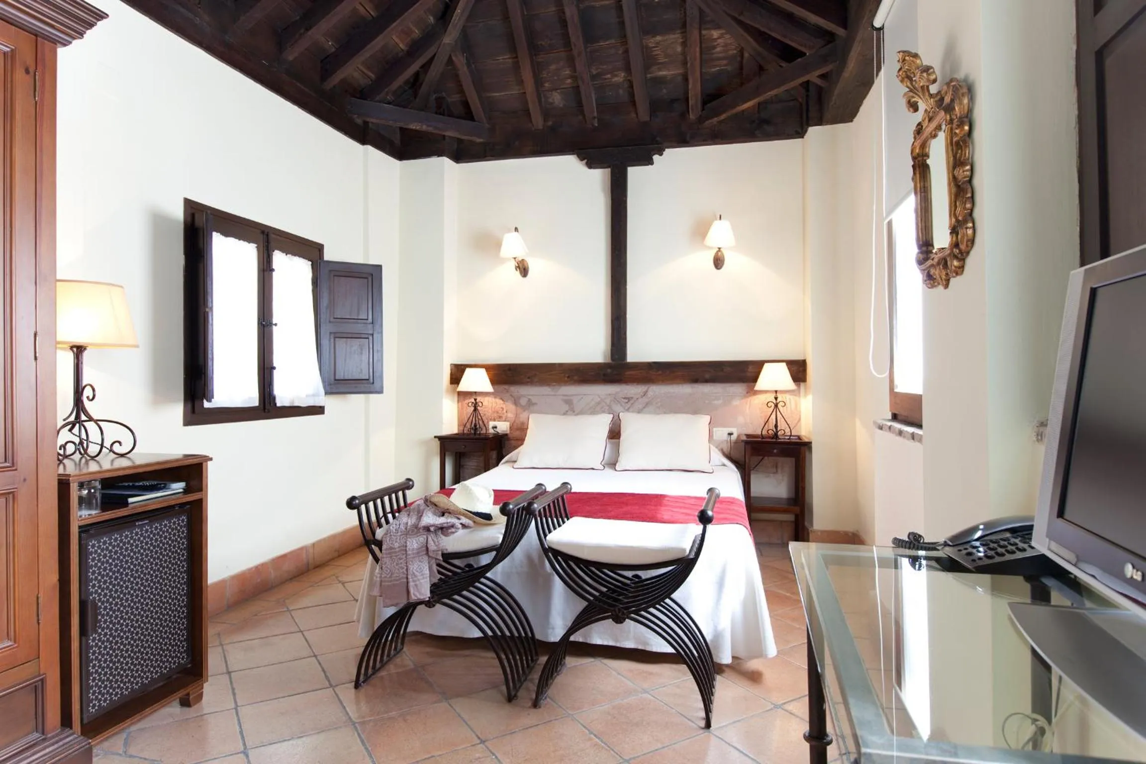 room service, Bed in Casa del Capitel Nazarí