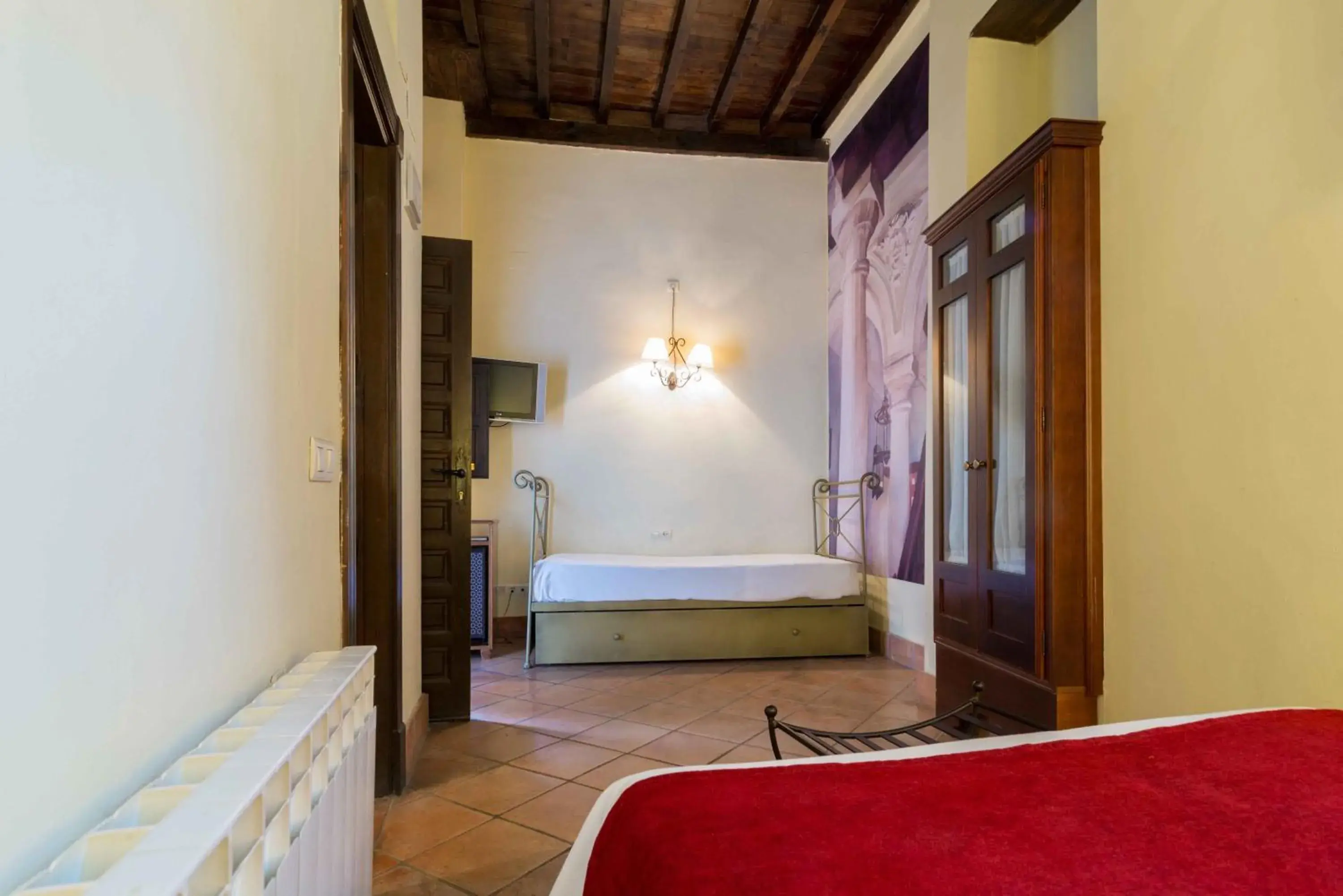 Standard Double Room with Extra Bed in Casa del Capitel Nazarí Standard Double Room with Extra Bed in Casa del Capitel Nazarí