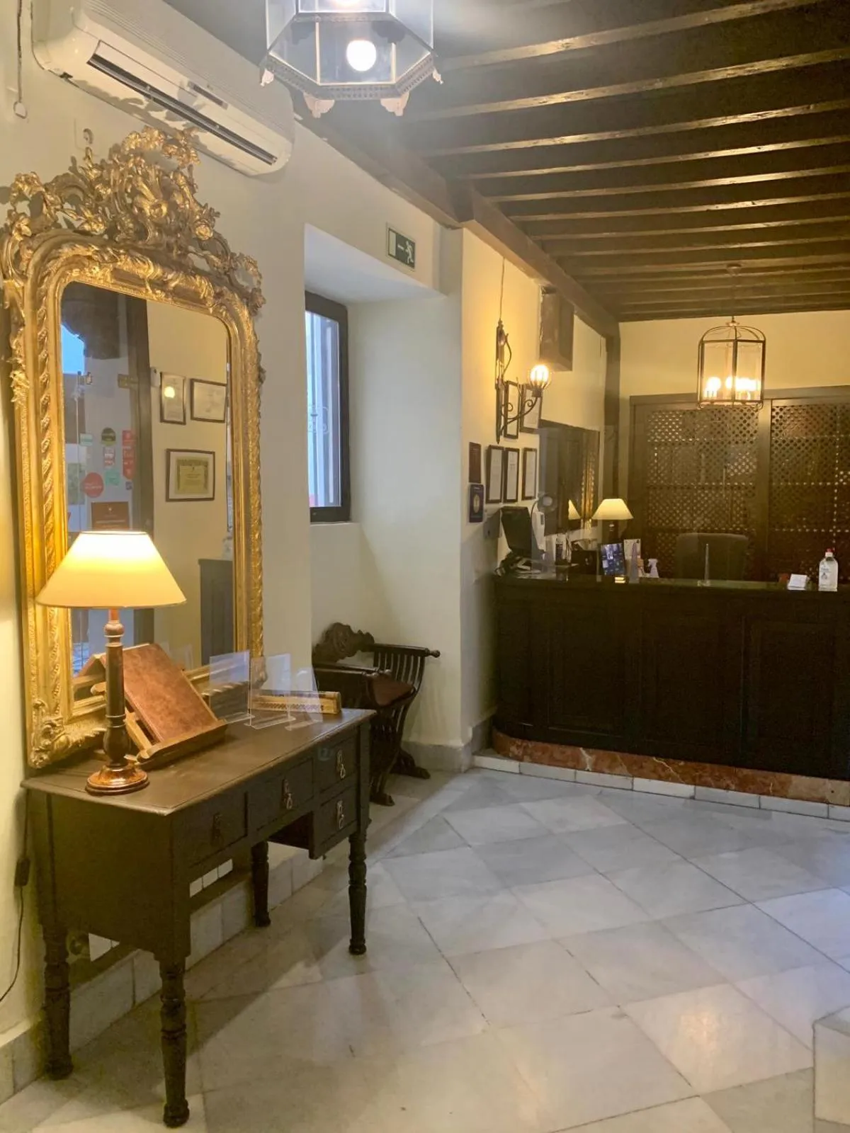 Lobby or reception in Casa del Capitel Nazarí
