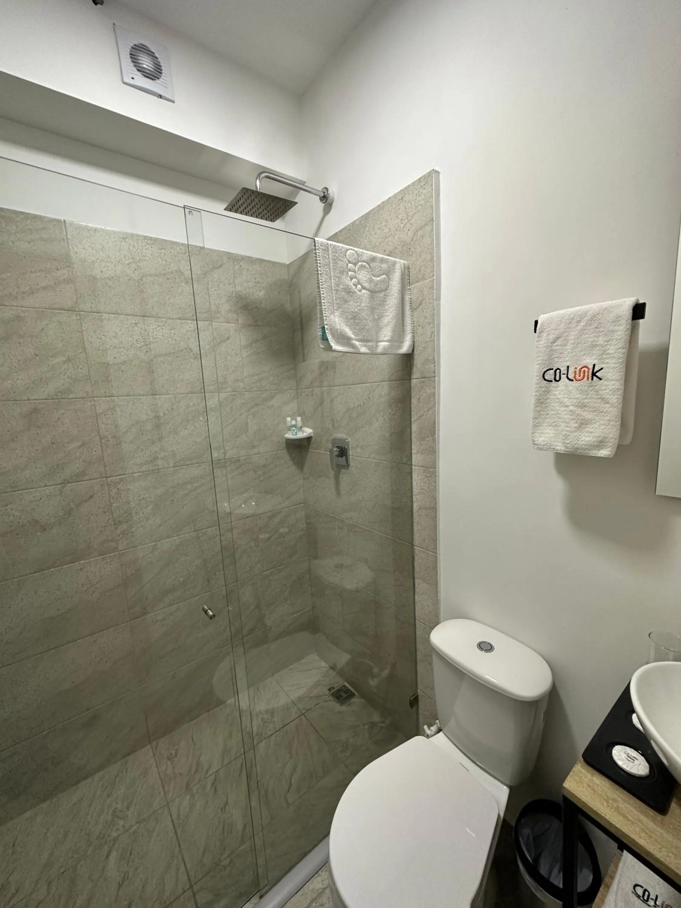 Shower in CoLinkHouse Hotel