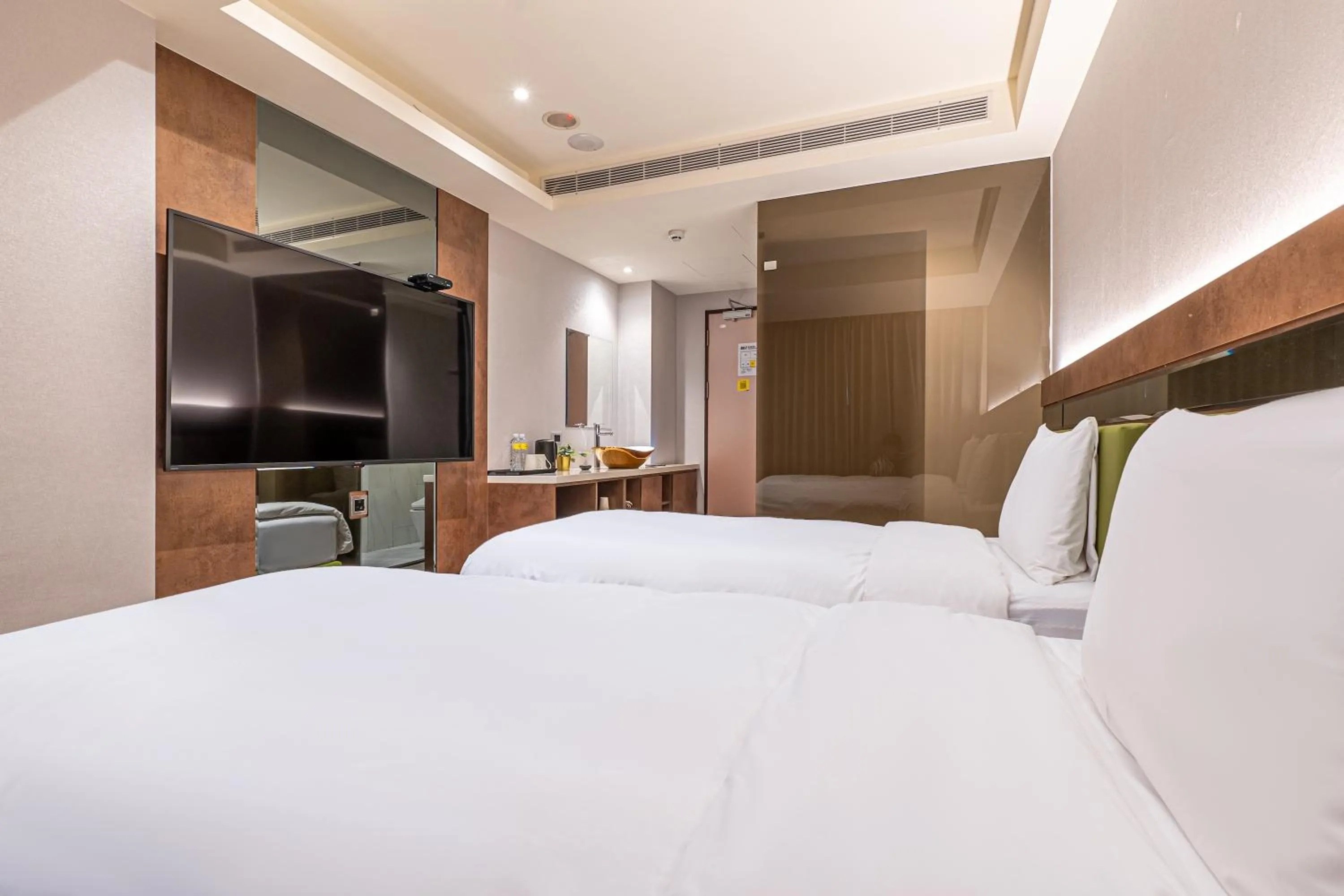 Bed in CHECK inn Taichung Qinghai