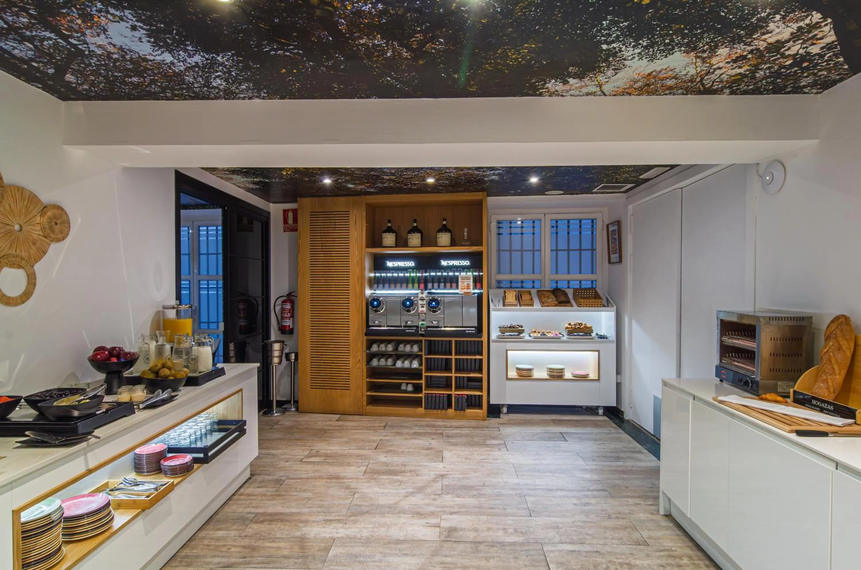 Breakfast in SH Ingles Boutique Hotel