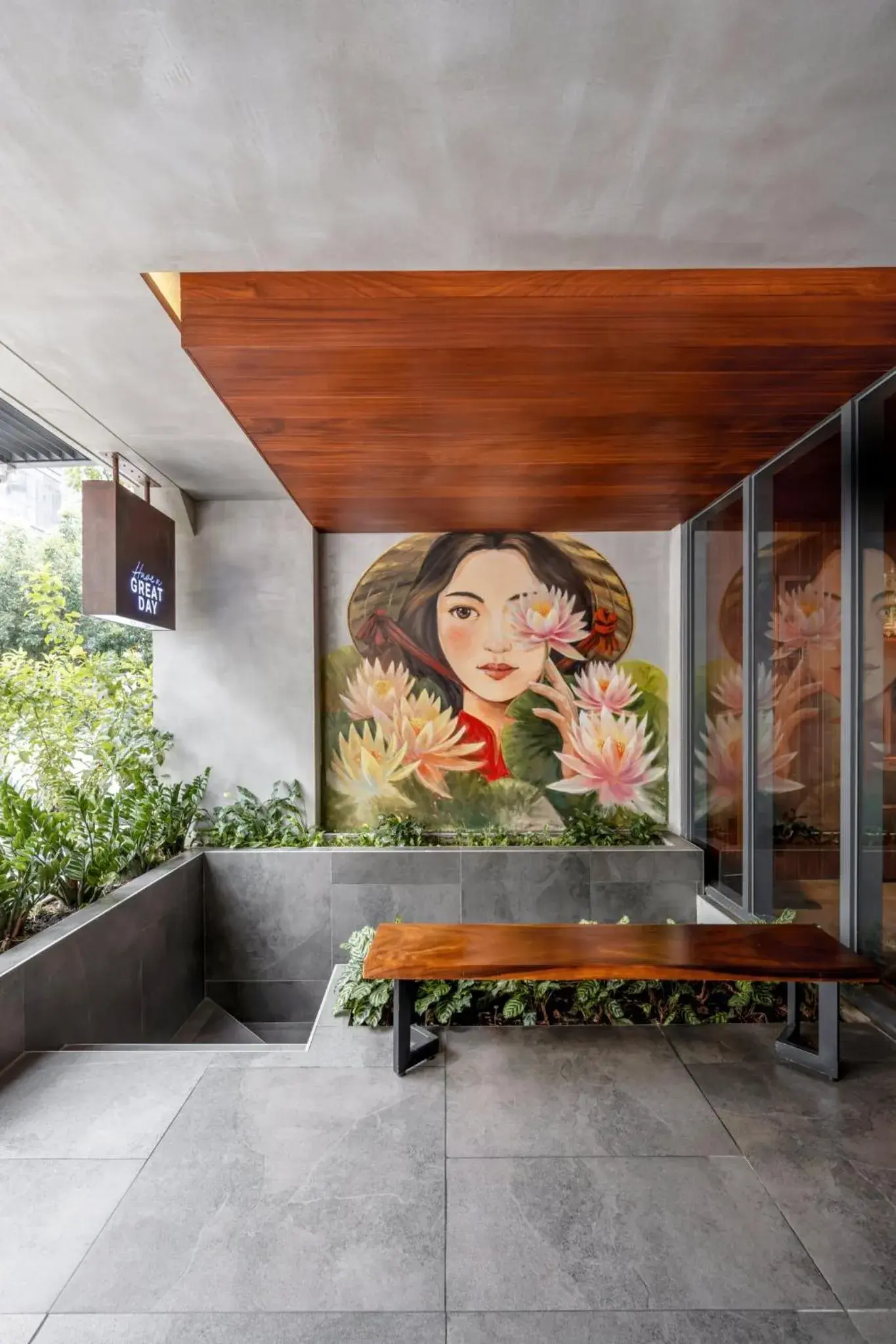 Facade/entrance in Triple E Hotel Metro Ben Thanh Facade/entrance in Triple E Hotel Metro Ben Thanh