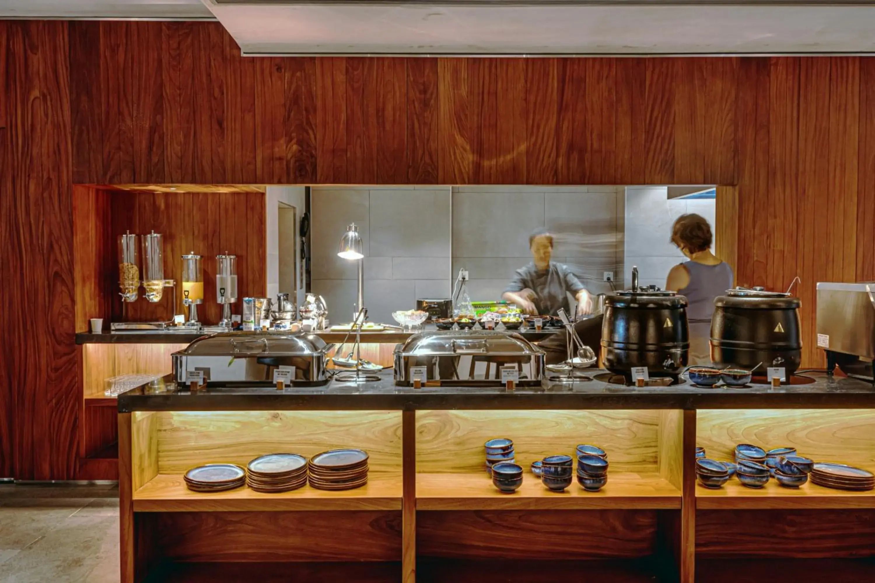 Restaurant/places to eat in Triple E Hotel Metro Ben Thanh Restaurant/places to eat in Triple E Hotel Metro Ben Thanh