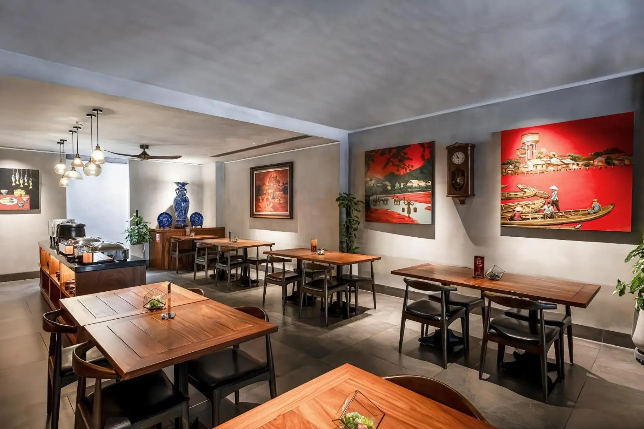 Restaurant/places to eat in Triple E Hotel Metro Ben Thanh Restaurant/places to eat in Triple E Hotel Metro Ben Thanh