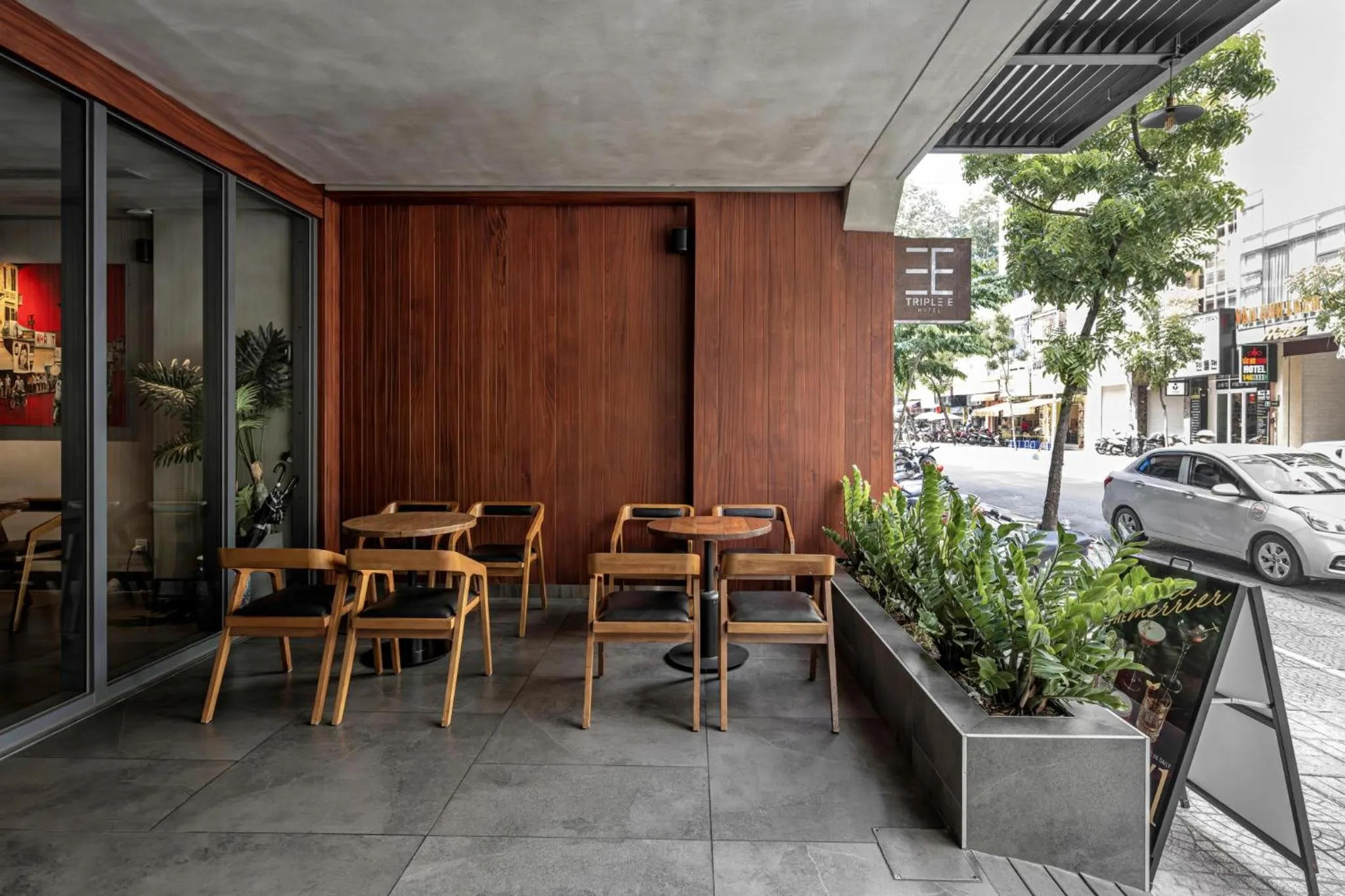 Facade/entrance in Triple E Hotel Metro Ben Thanh