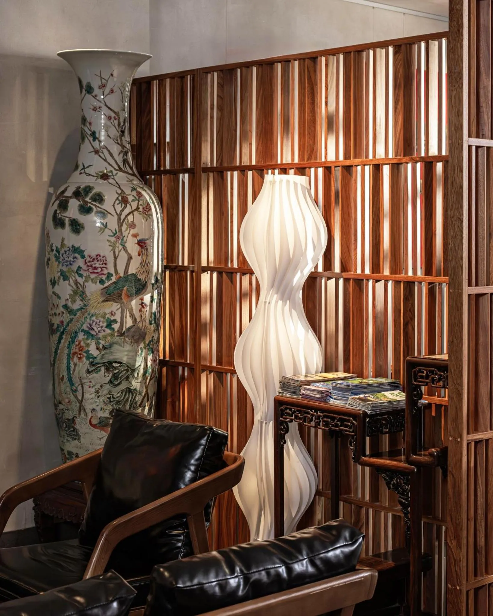 Seating area in Triple E Hotel Metro Ben Thanh