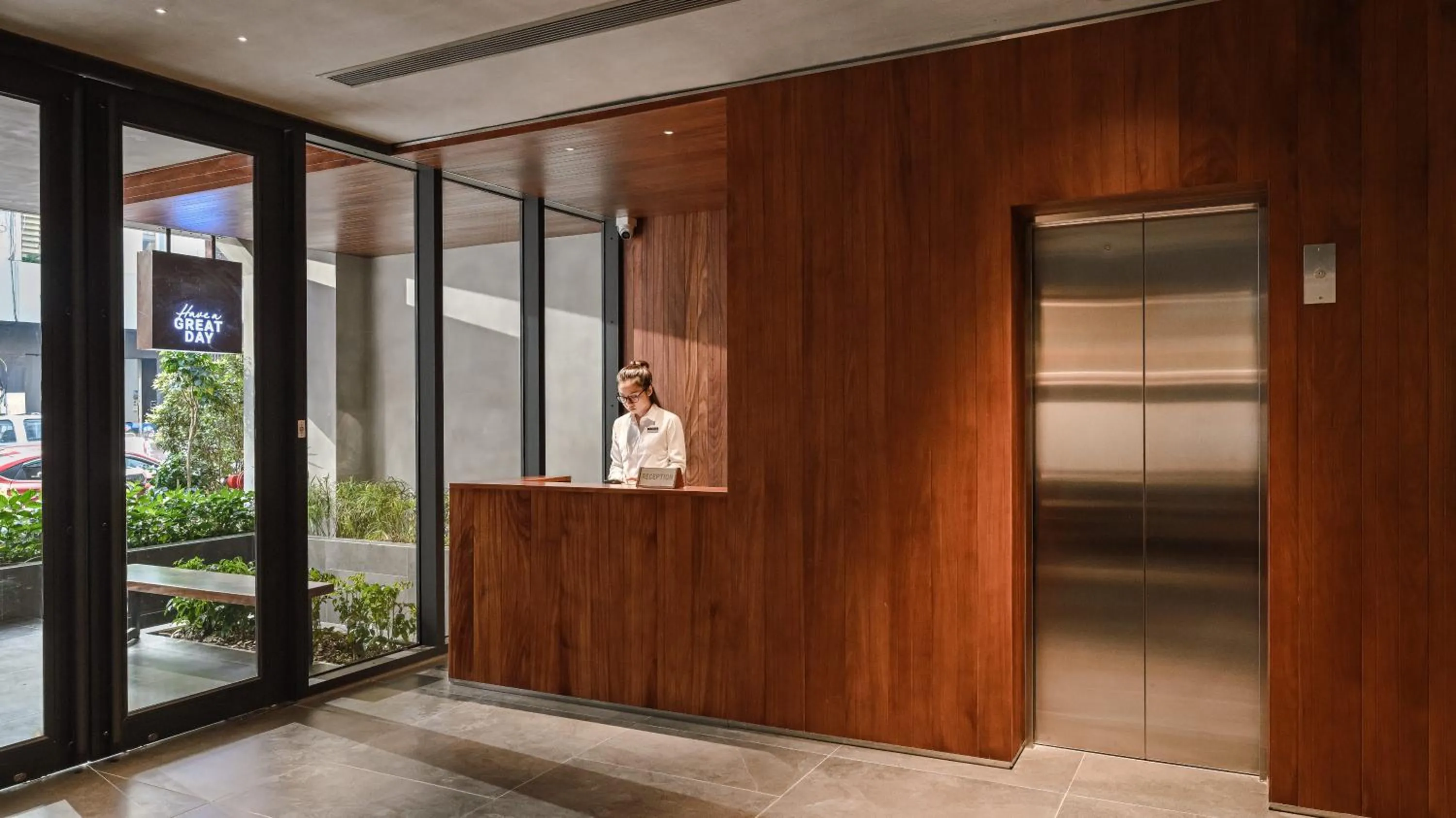 Lobby or reception in Triple E Hotel Metro Ben Thanh