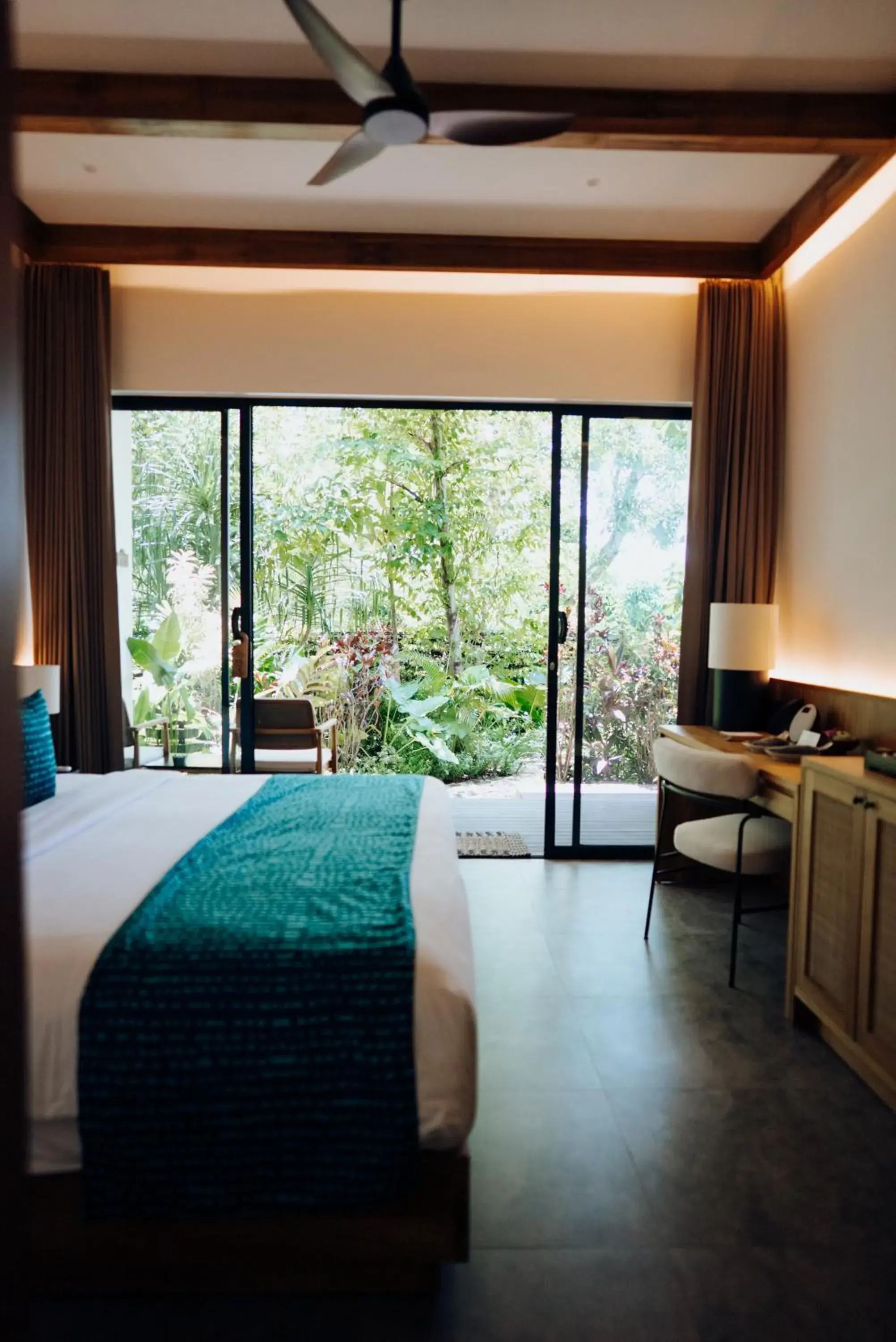 Bedroom, Bed in Deep Roots Dive & Yoga Resort Bedroom, Bed in Deep Roots Dive & Yoga Resort