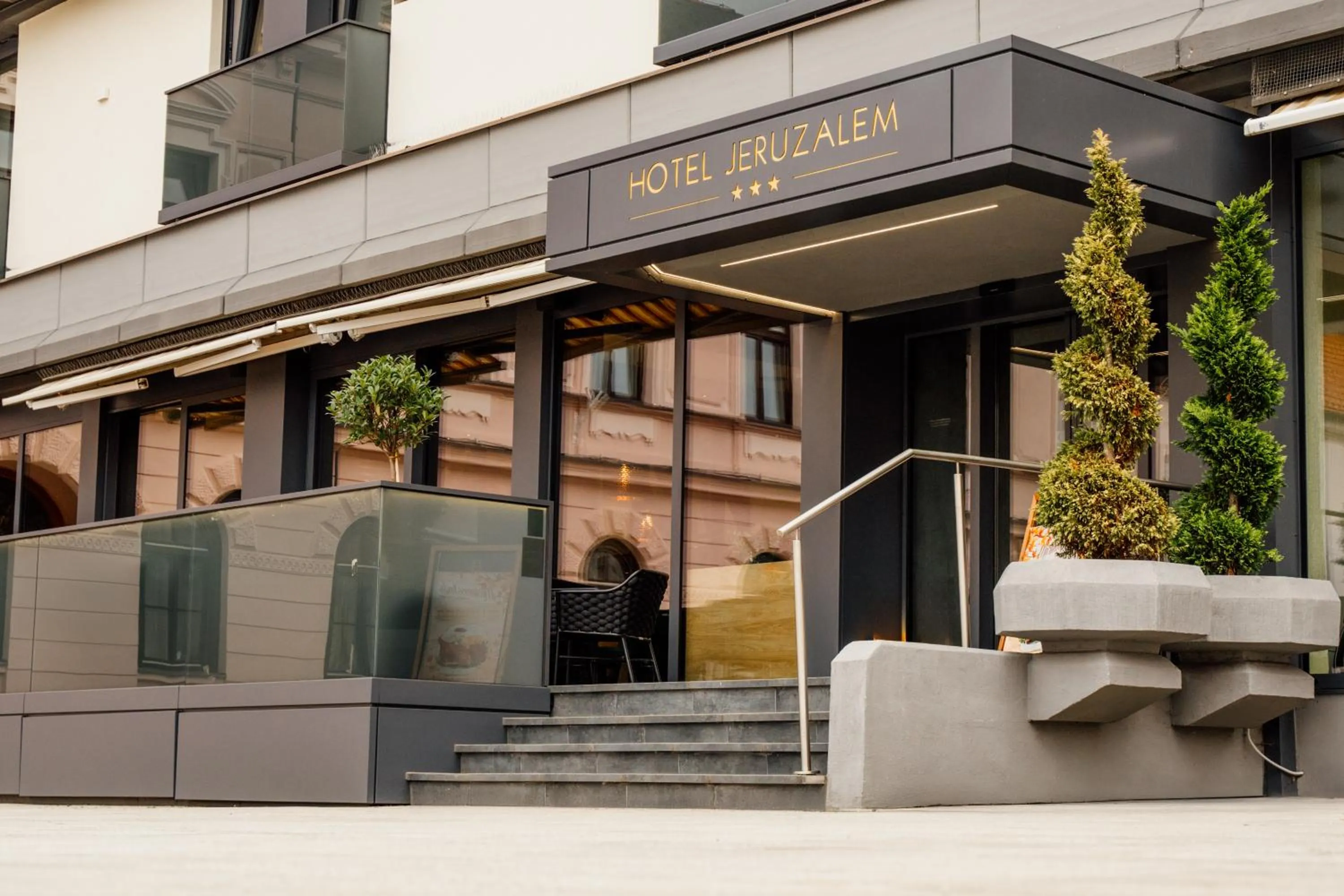 Facade/entrance in Hotel Jeruzalem