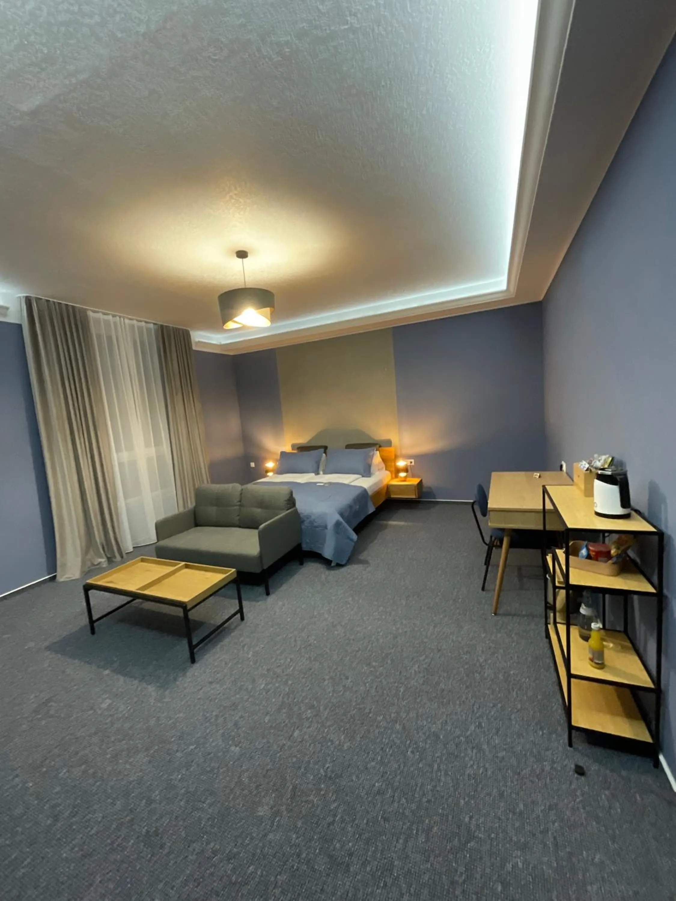 Bed in Hotel Residenz Luxury - Outletcity - Parken - Klima - 24h Check-In