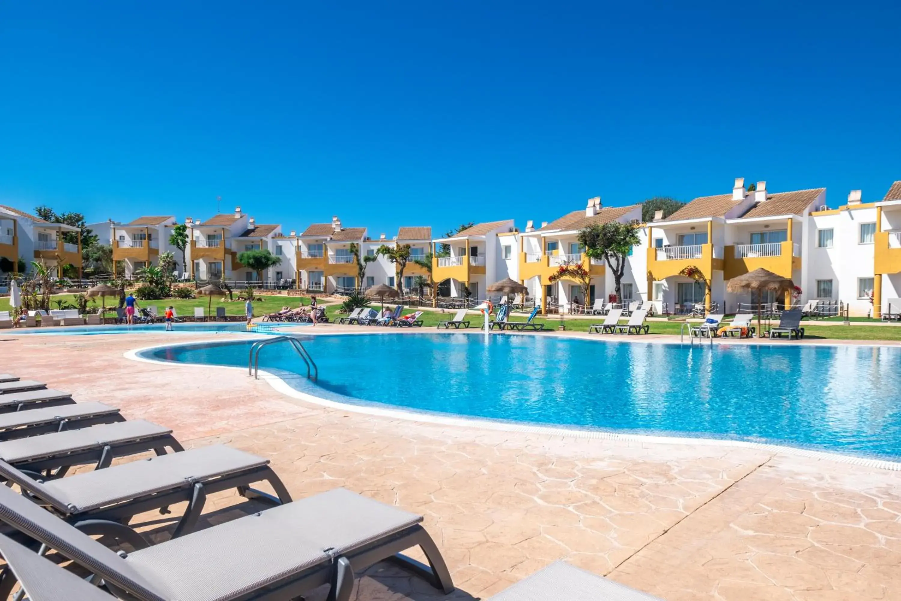Swimming pool in Comitas Isla del Aire Swimming pool in Comitas Isla del Aire