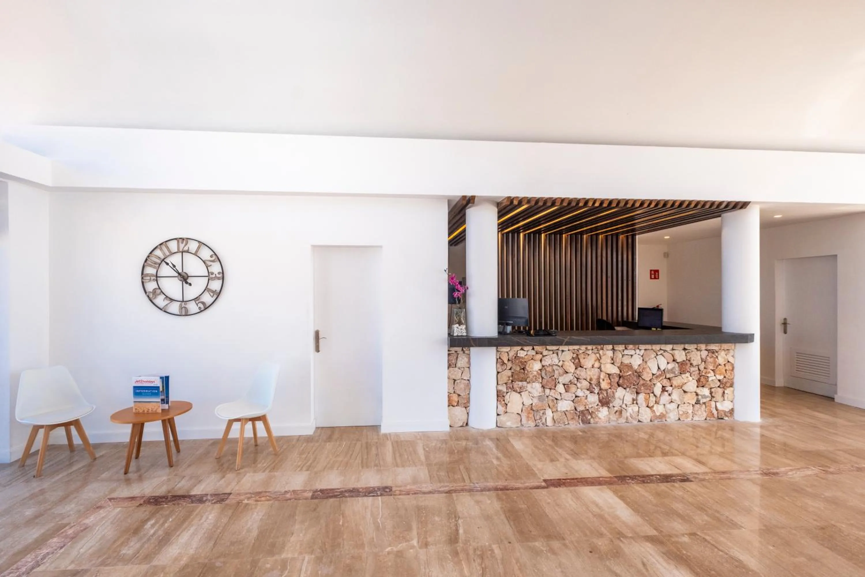 Lobby or reception in Comitas Isla del Aire