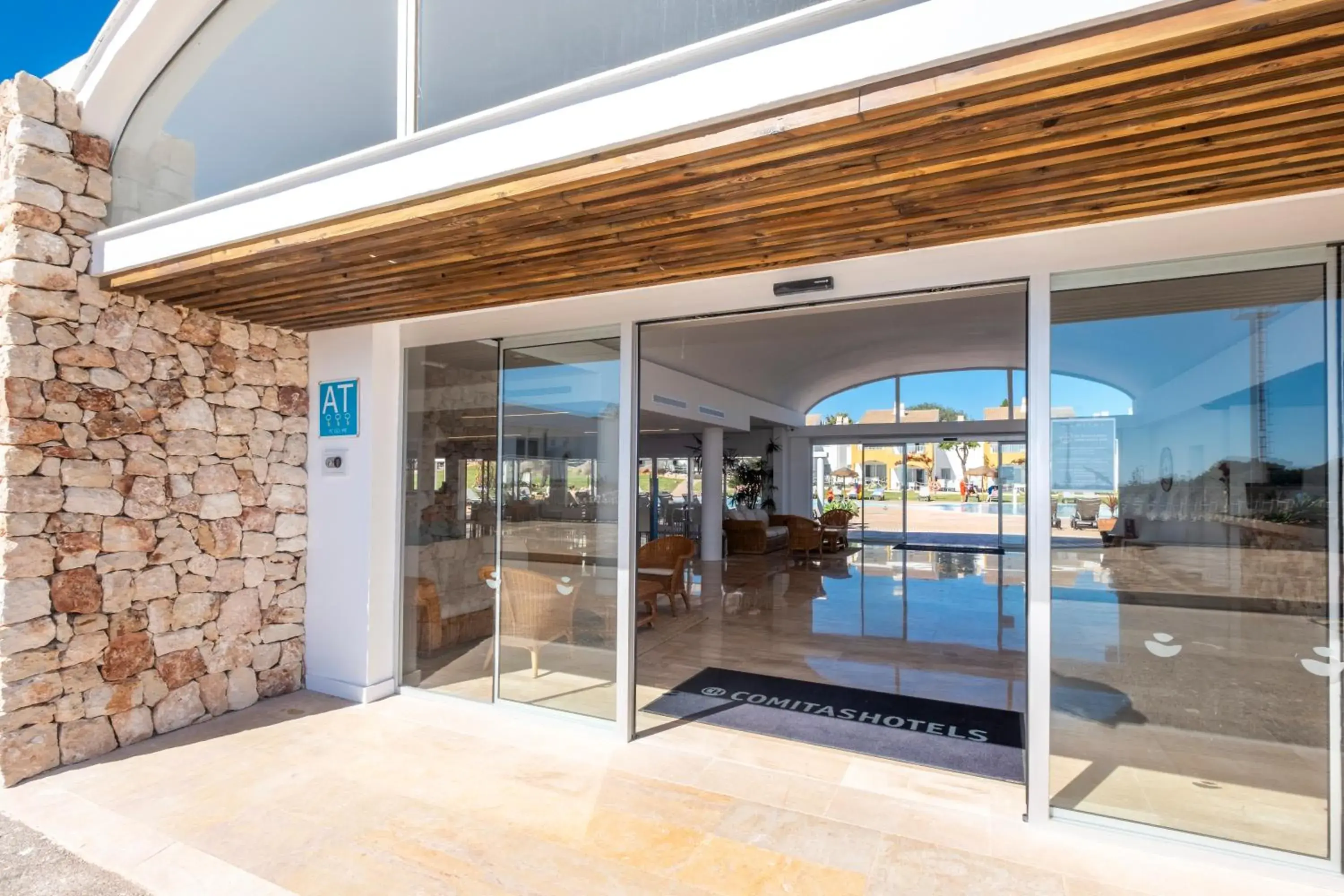 Property building in Comitas Isla del Aire Property building in Comitas Isla del Aire