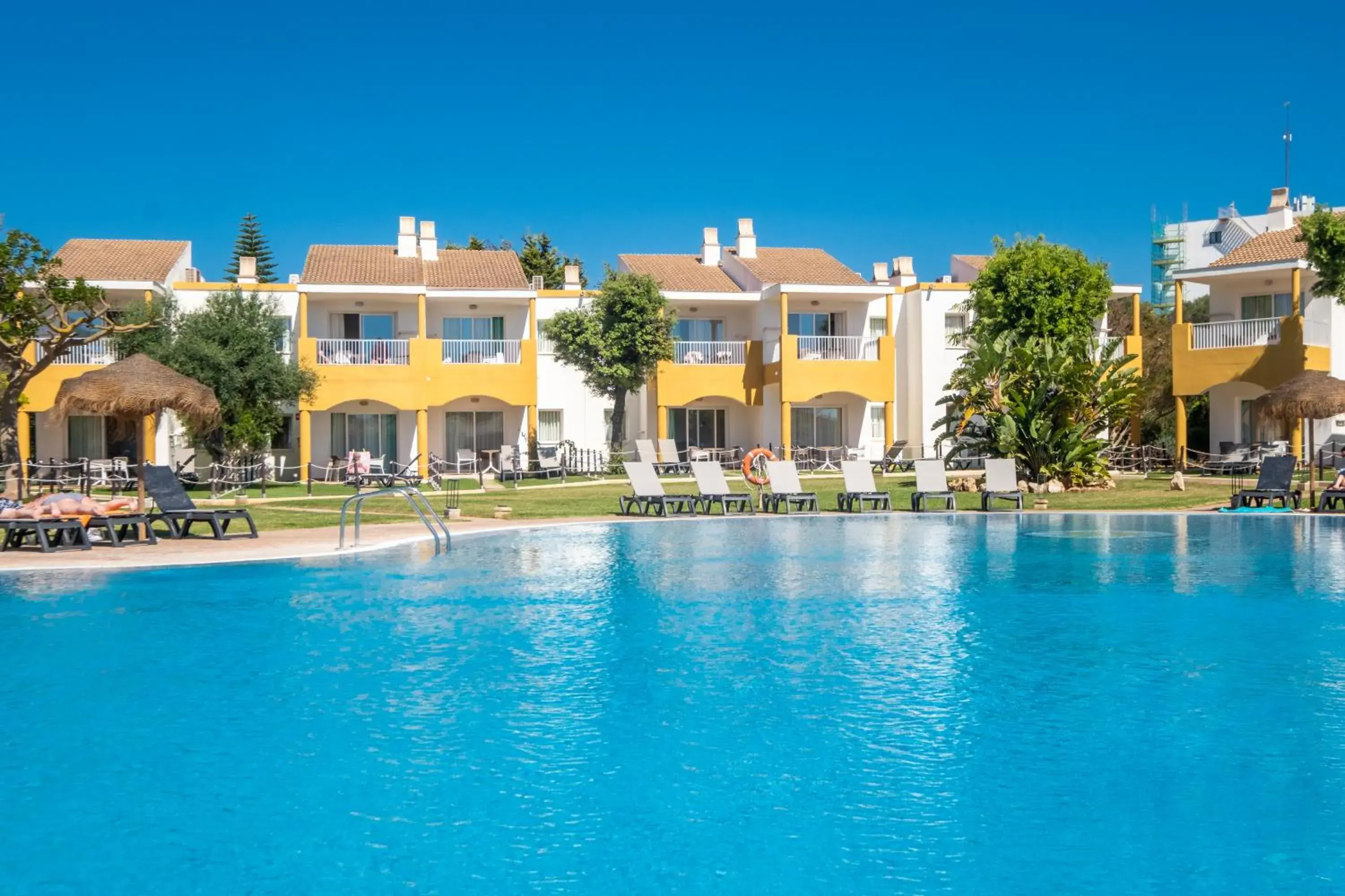 Swimming pool in Comitas Isla del Aire Swimming pool in Comitas Isla del Aire
