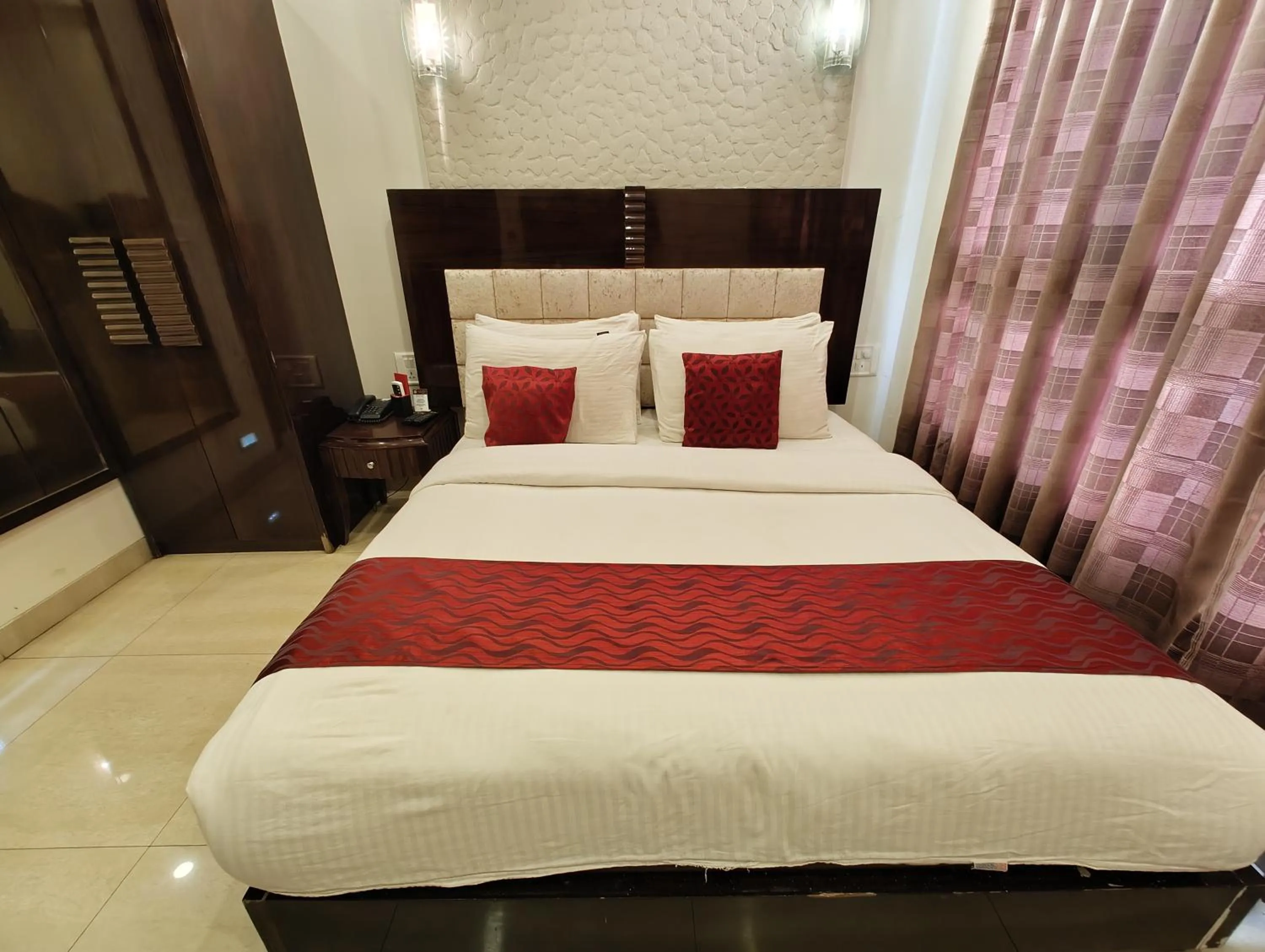 Bed in VITS Panchgani