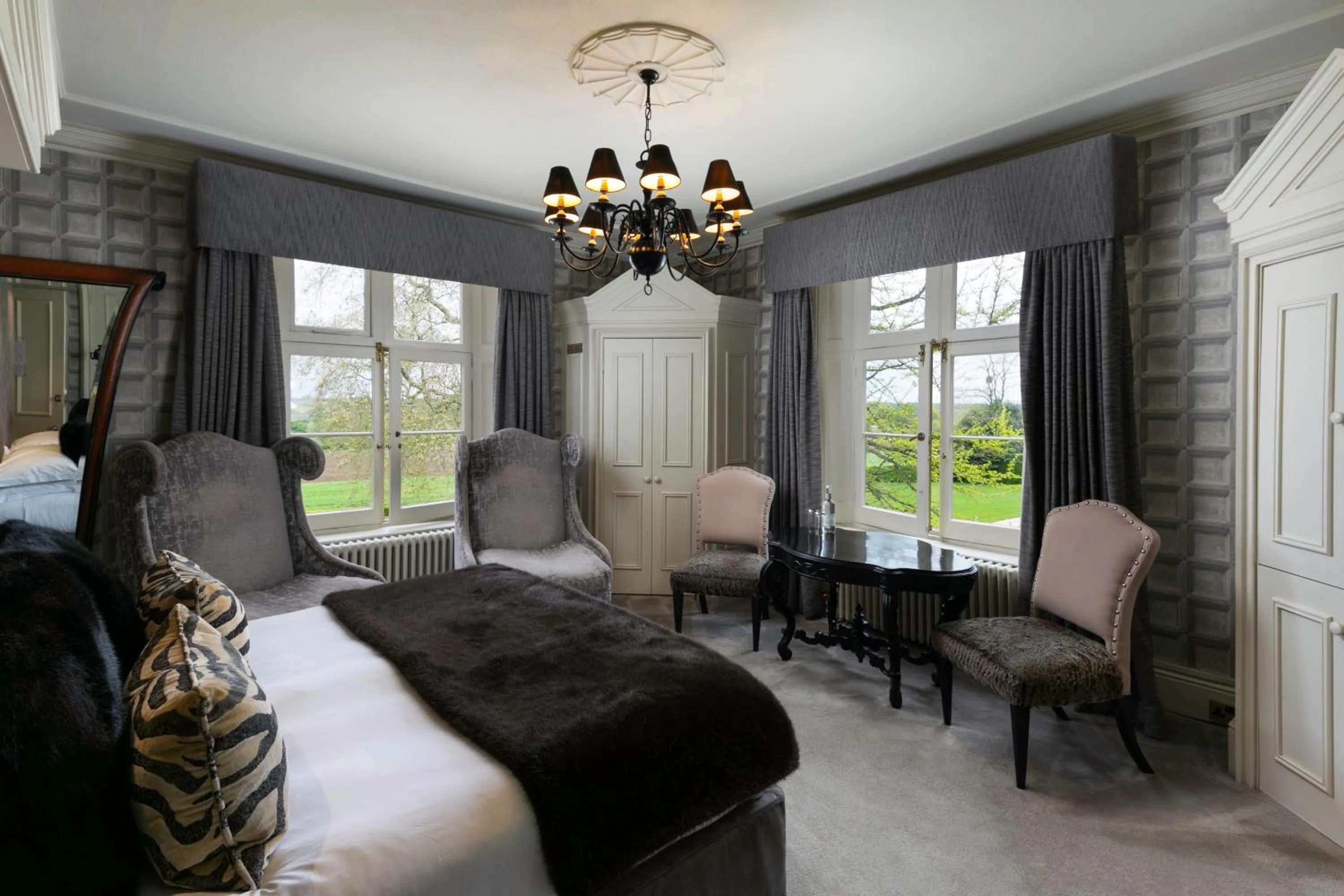 Bed in Talbooth House & Spa