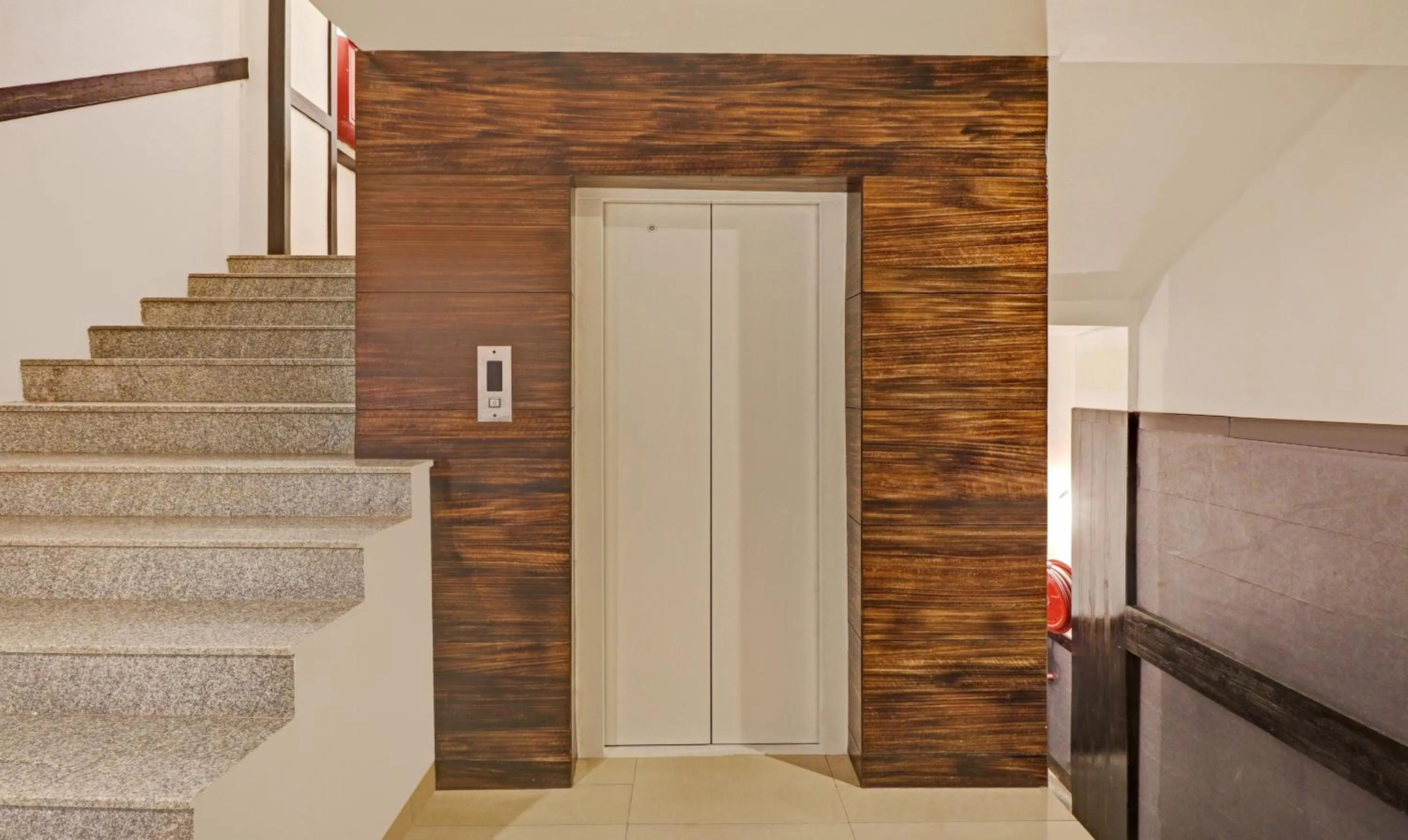 elevator in Hotel Verdisso