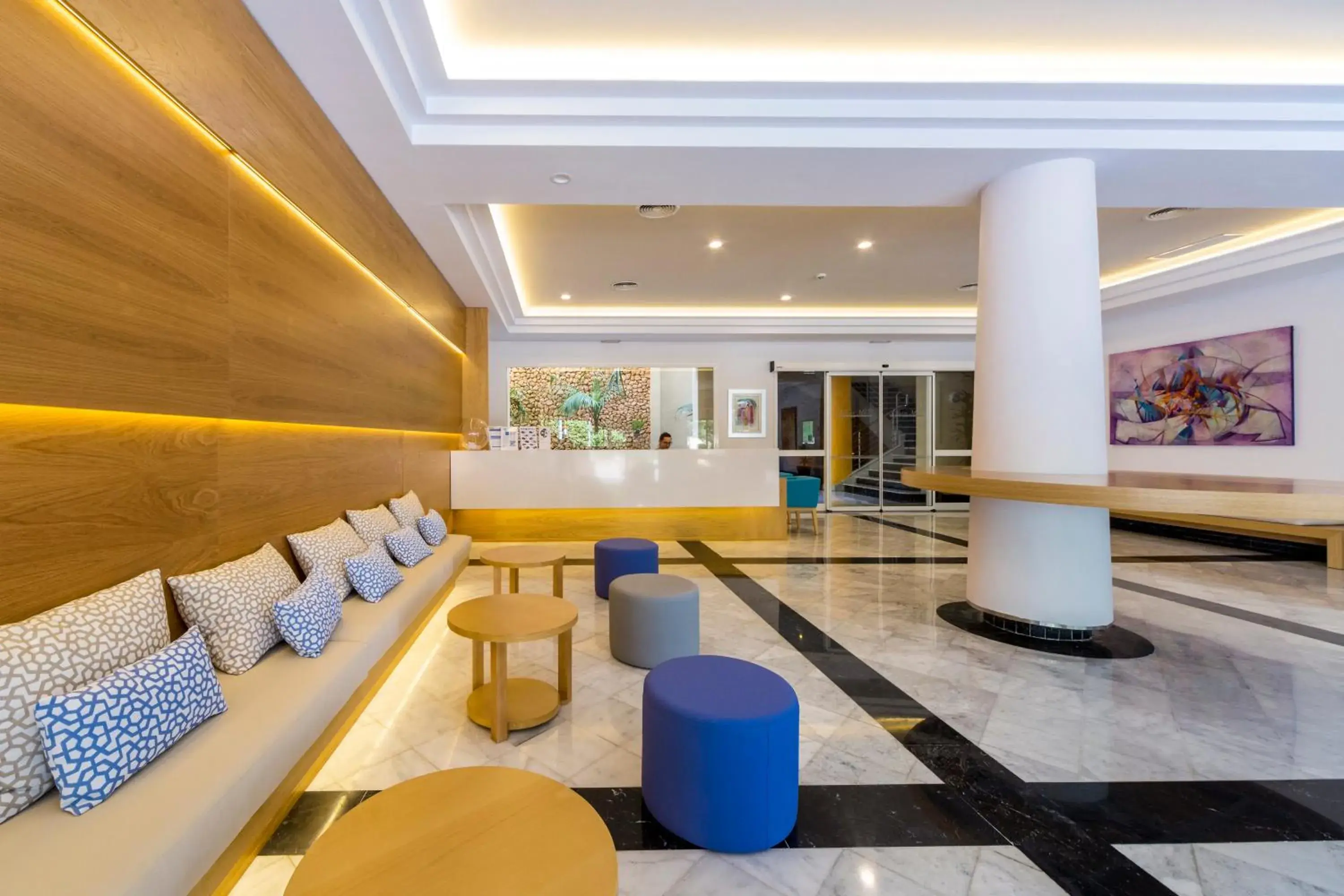 Facade/entrance in Comitas Floramar Facade/entrance in Comitas Floramar