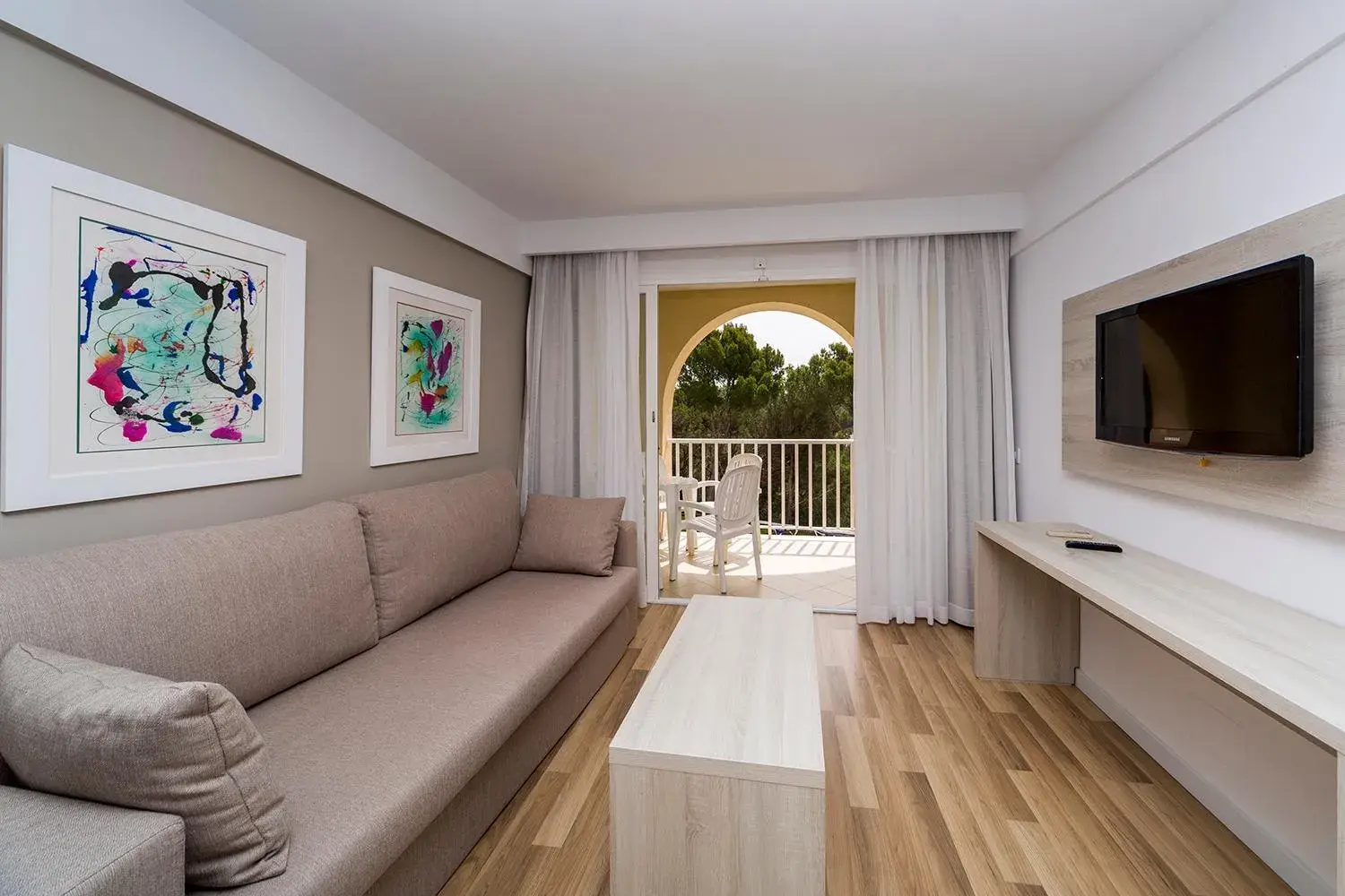 Superior One-Bedroom Apartment with Sea View in Comitas Floramar Superior One-Bedroom Apartment with Sea View in Comitas Floramar