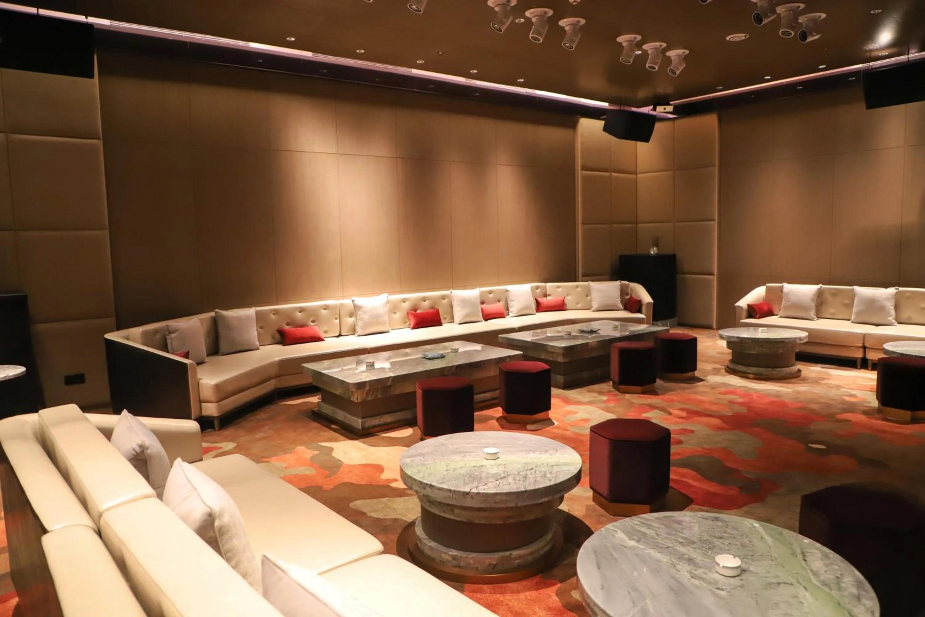 Karaoke in Wyndham Shanxi Xiaohe Xincheng