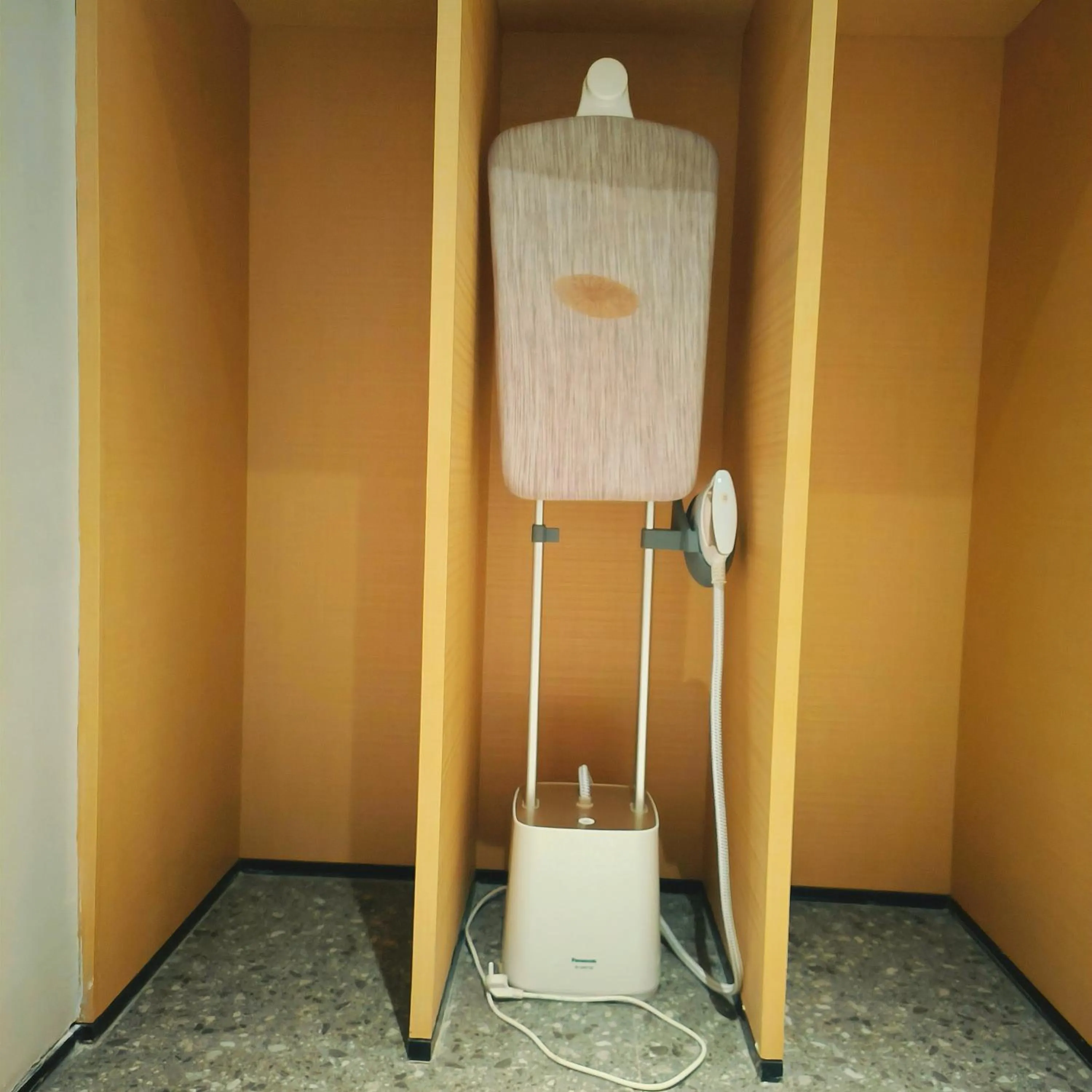 flat iron in Wyndham Shanxi Xiaohe Xincheng