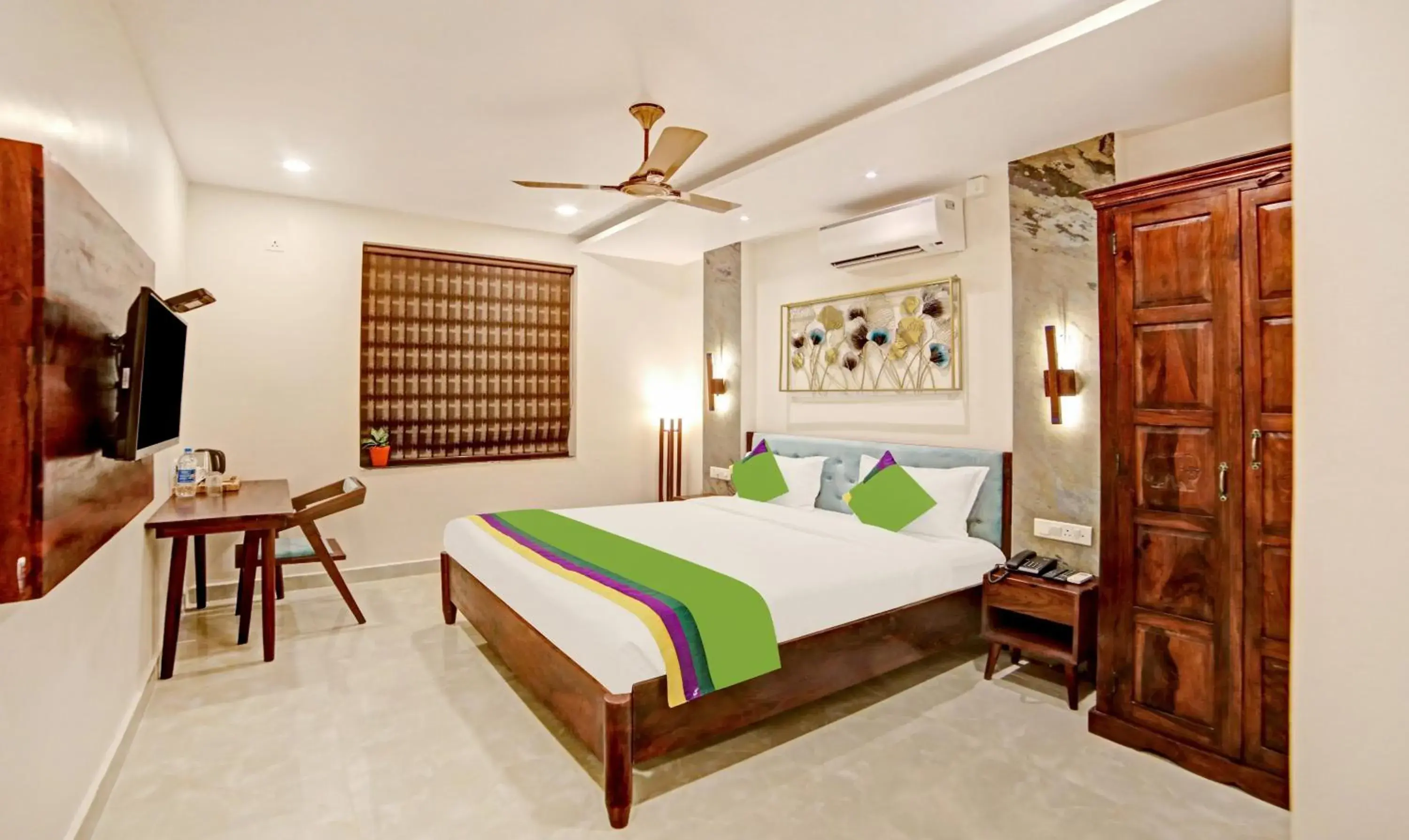 Photo of the whole room, Bed in Treebo Lazystay Elite Photo of the whole room, Bed in Treebo Lazystay Elite