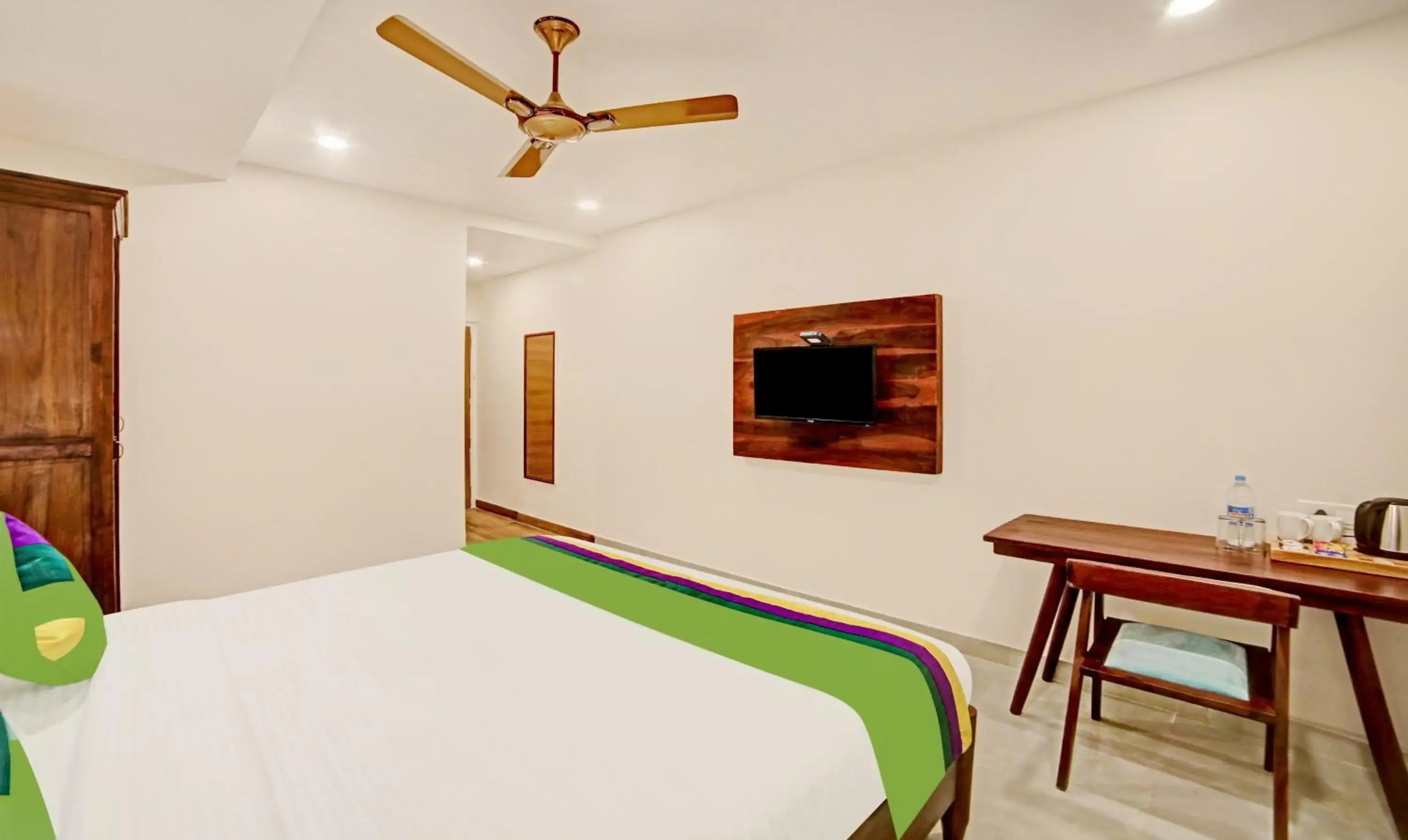 Bedroom, Bed in Treebo Lazystay Elite Bedroom, Bed in Treebo Lazystay Elite