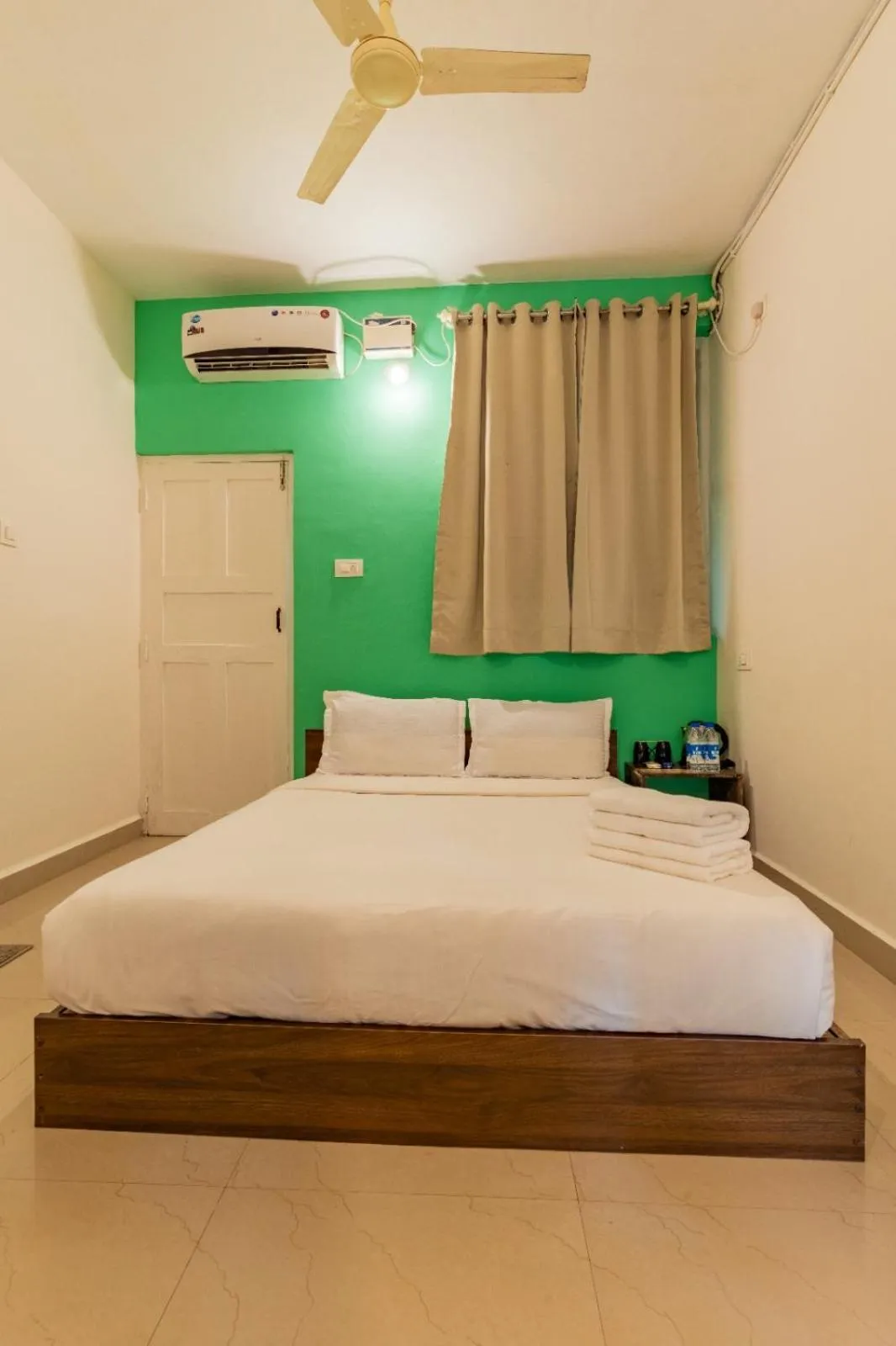 Bedroom, Bed in Woodpegger By The Beach, Mandrem