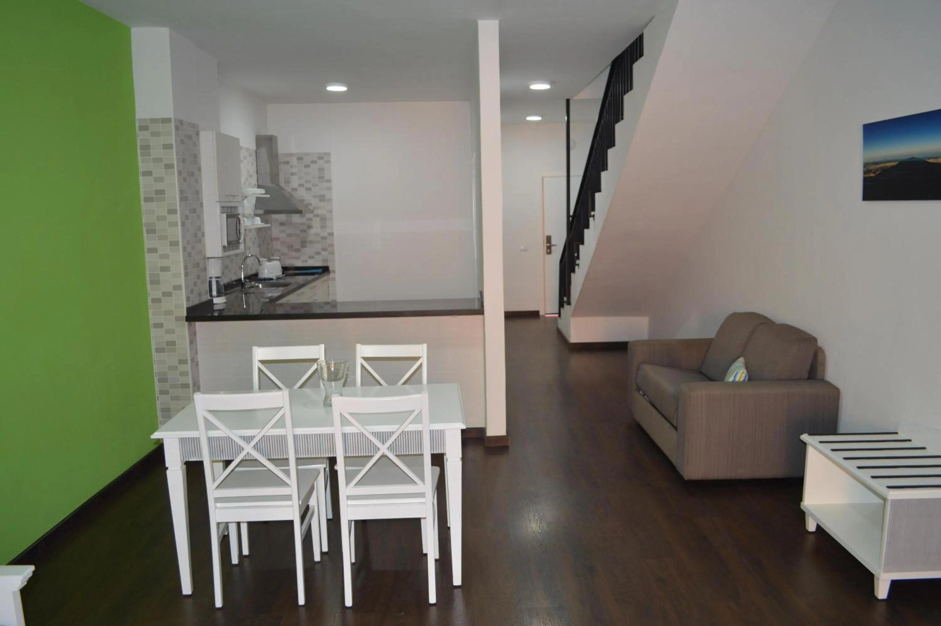 Photo of the whole room in Coral Los Alisios