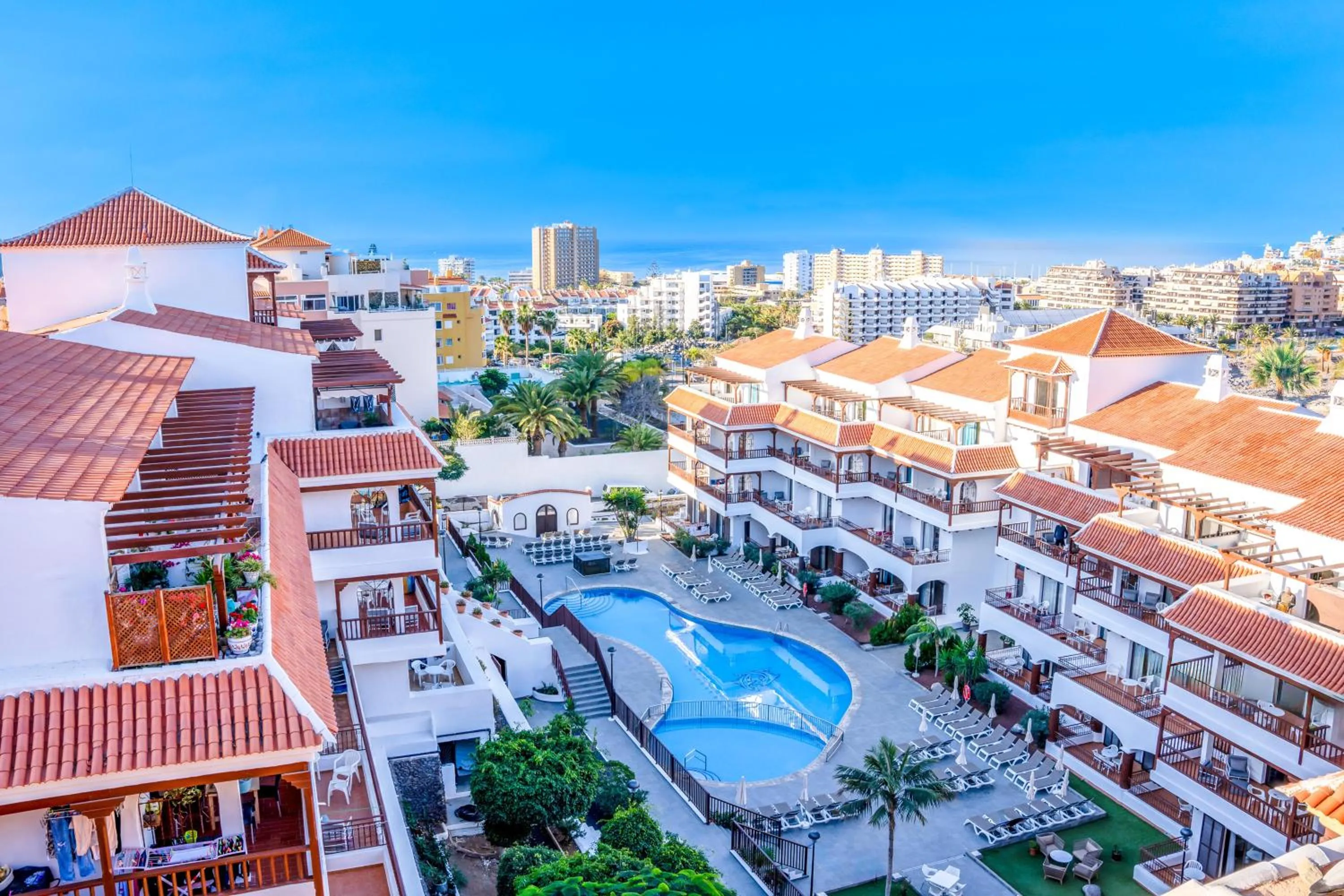 Swimming pool in Coral Los Alisios