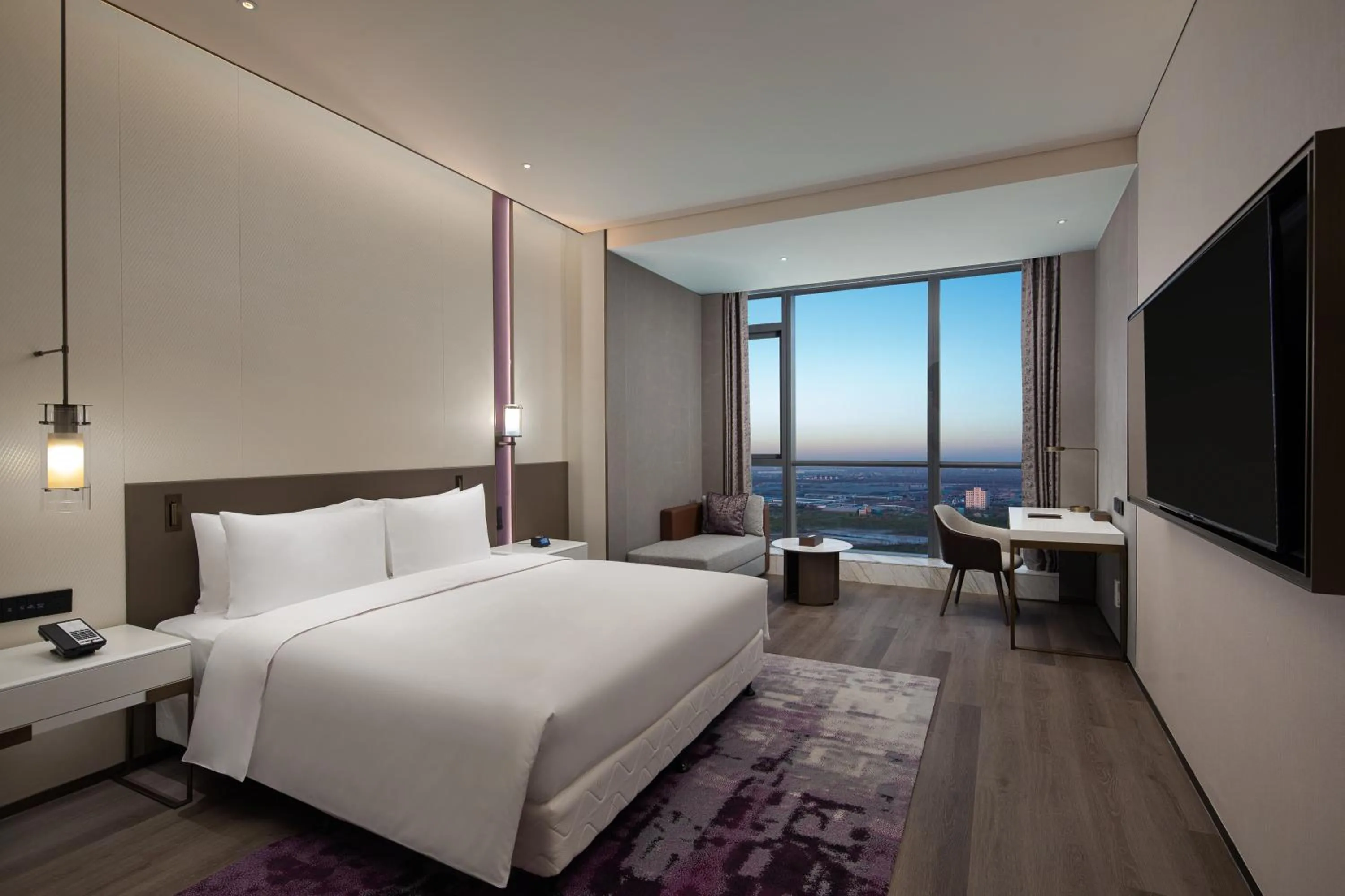 Photo of the whole room, Bed in La Quinta by Wyndham Shanxi Xiaohe Xincheng