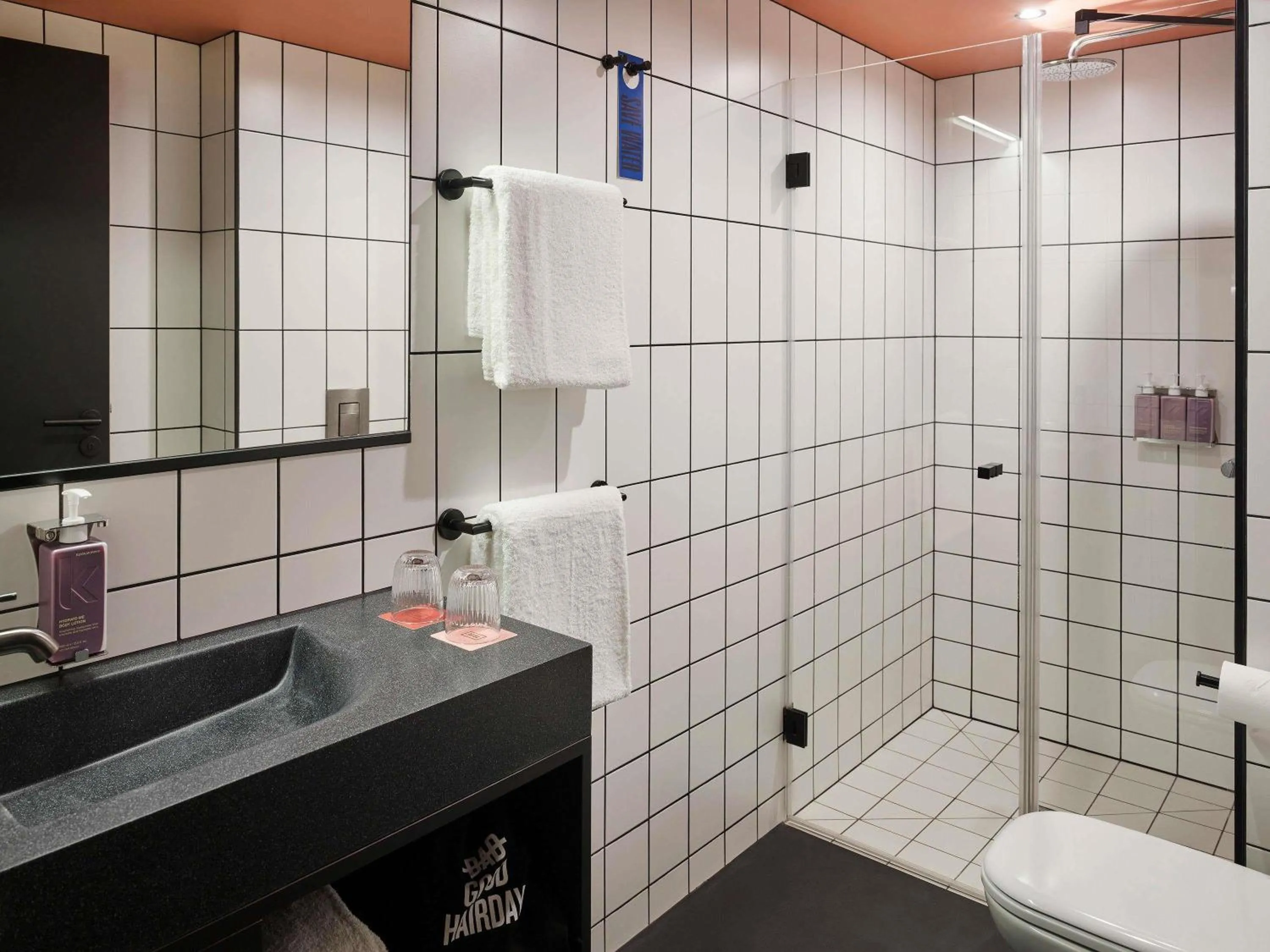 Bedroom in Tribe Paris Saint Ouen