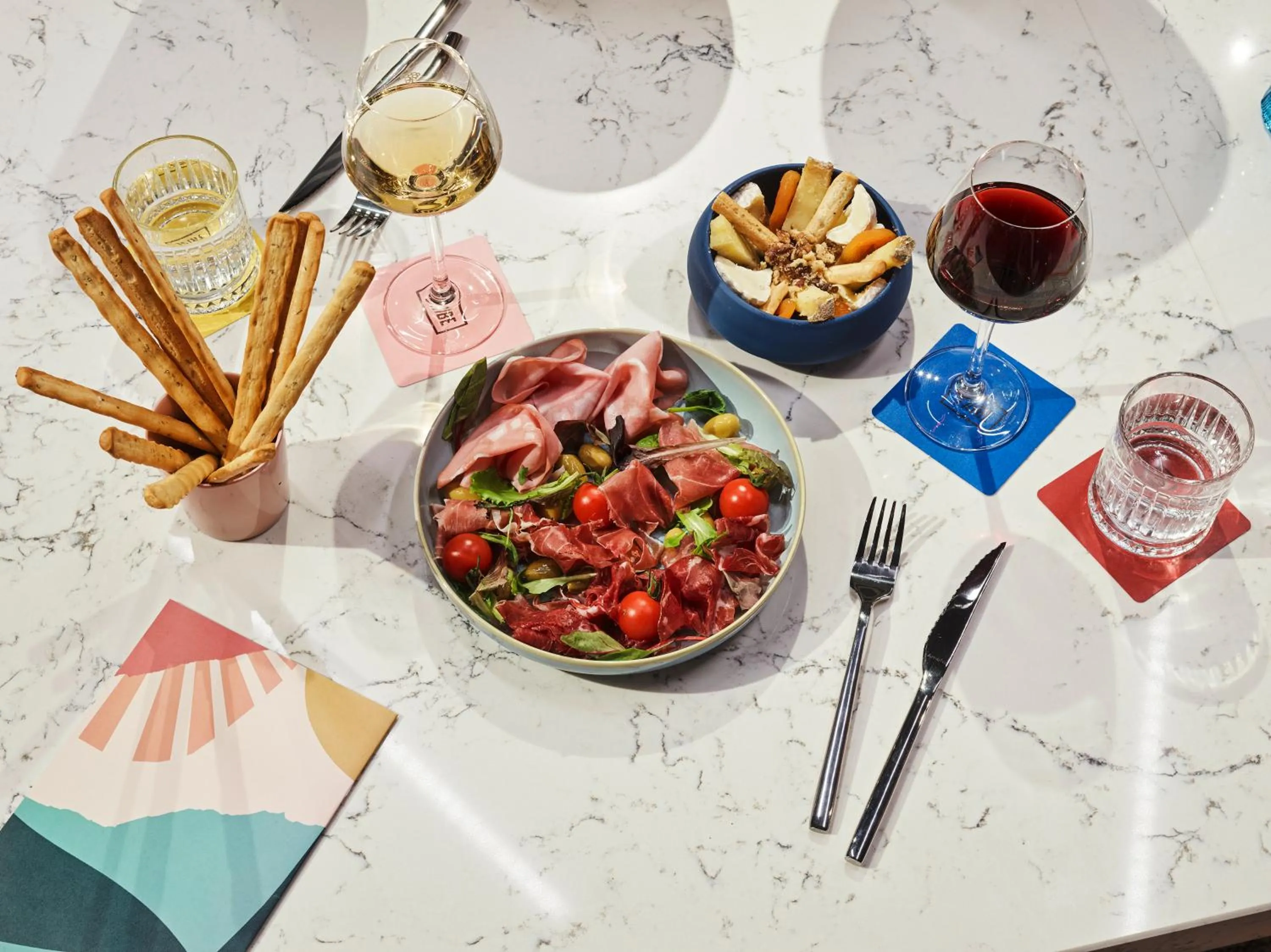 Restaurant/places to eat in Tribe Paris Saint Ouen