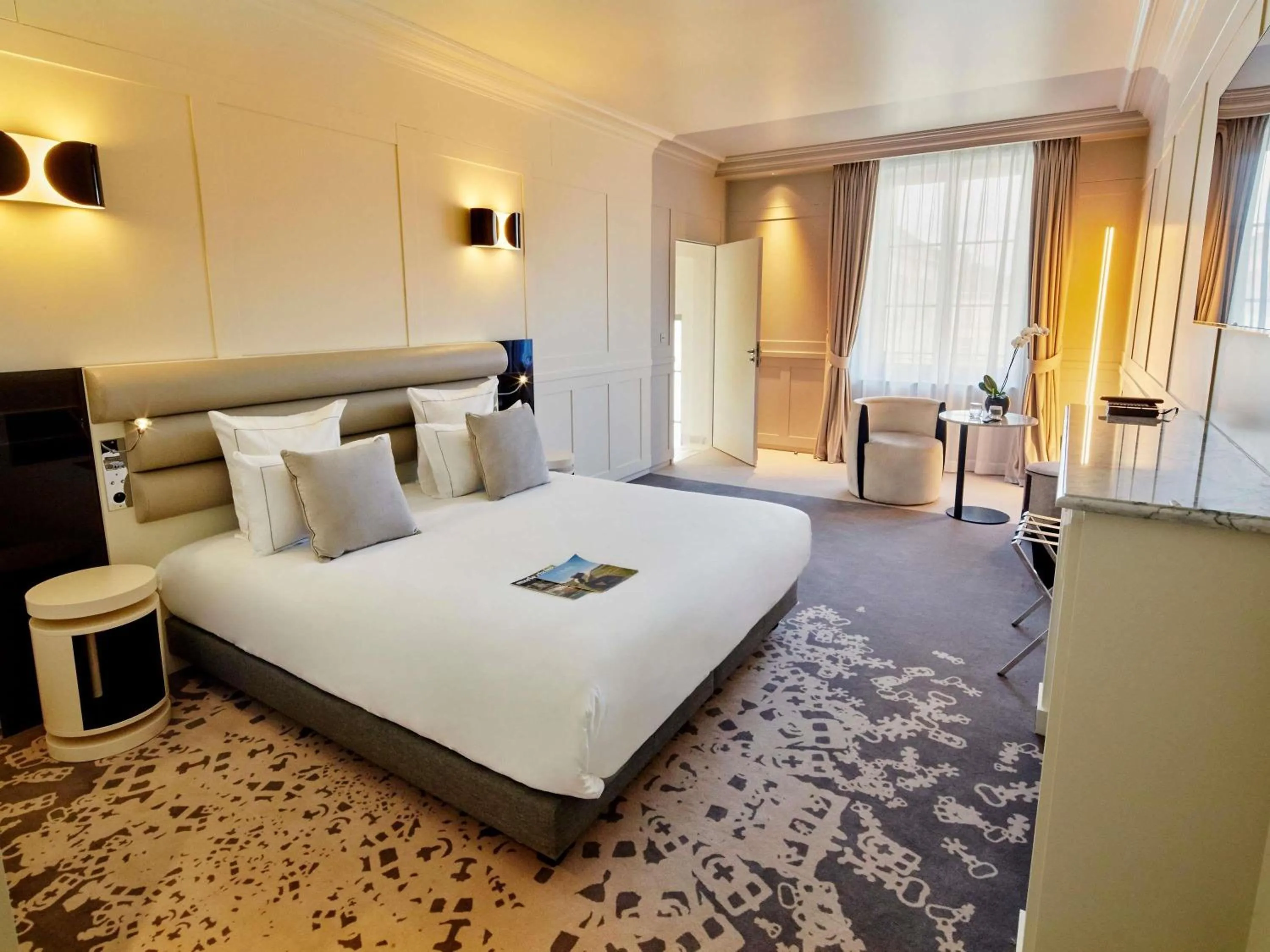 Bedroom, Bed in La Licorne Hotel & Spa Troyes - MGallery Collection