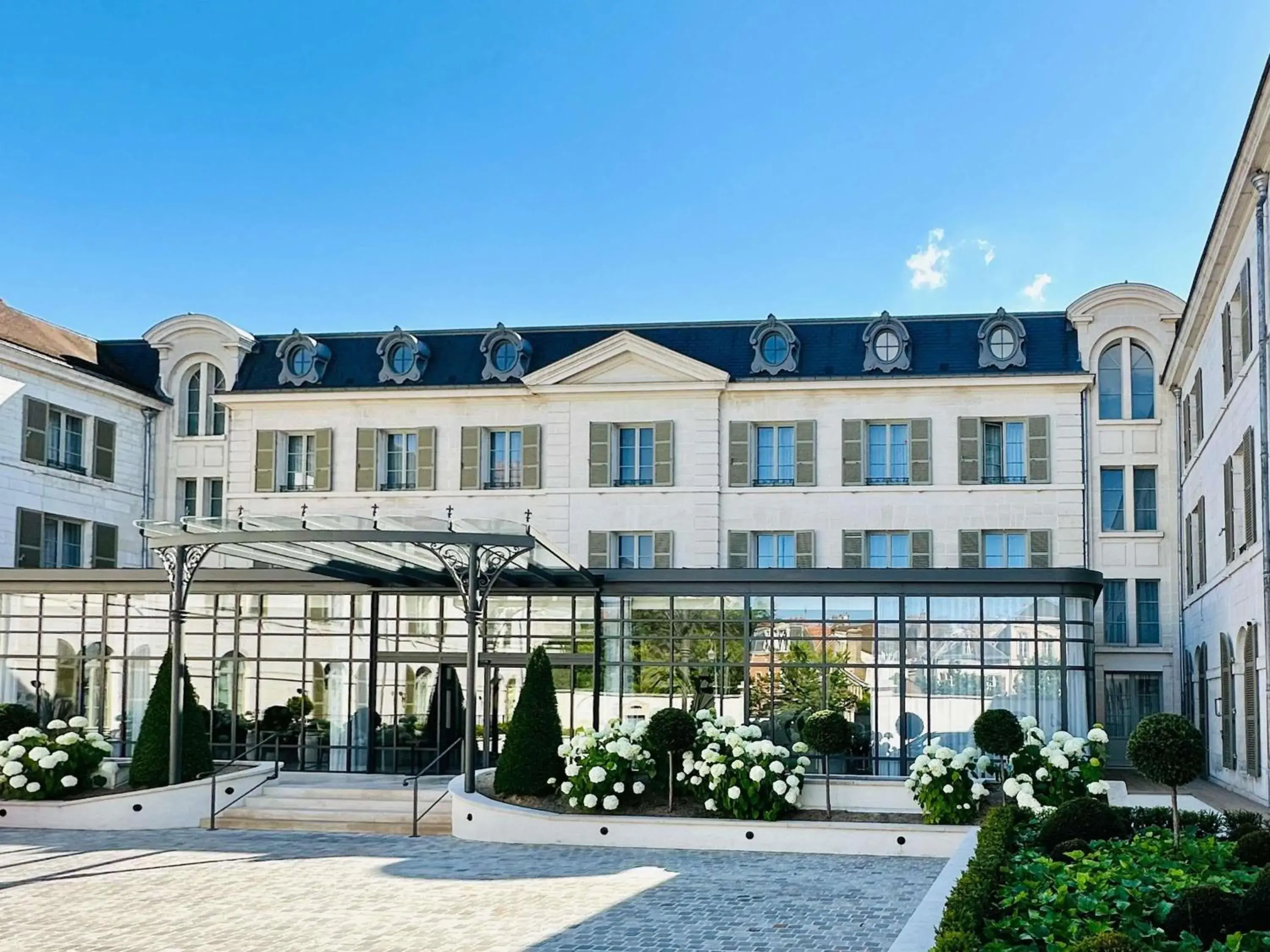 Property building in La Licorne Hotel & Spa Troyes - MGallery Collection Property building in La Licorne Hotel & Spa Troyes - MGallery Collection
