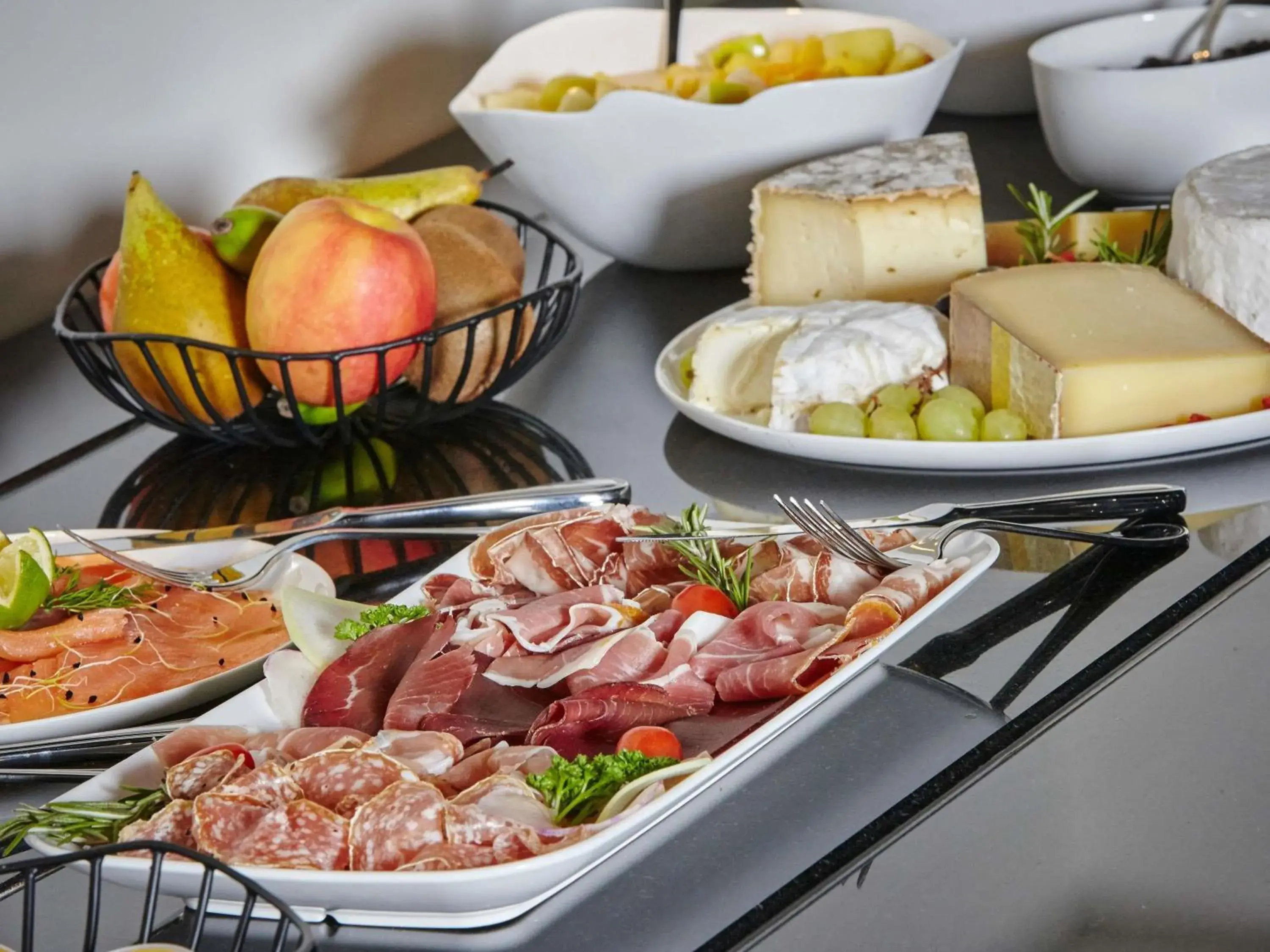 Breakfast in La Licorne Hotel & Spa Troyes - MGallery Collection Breakfast in La Licorne Hotel & Spa Troyes - MGallery Collection