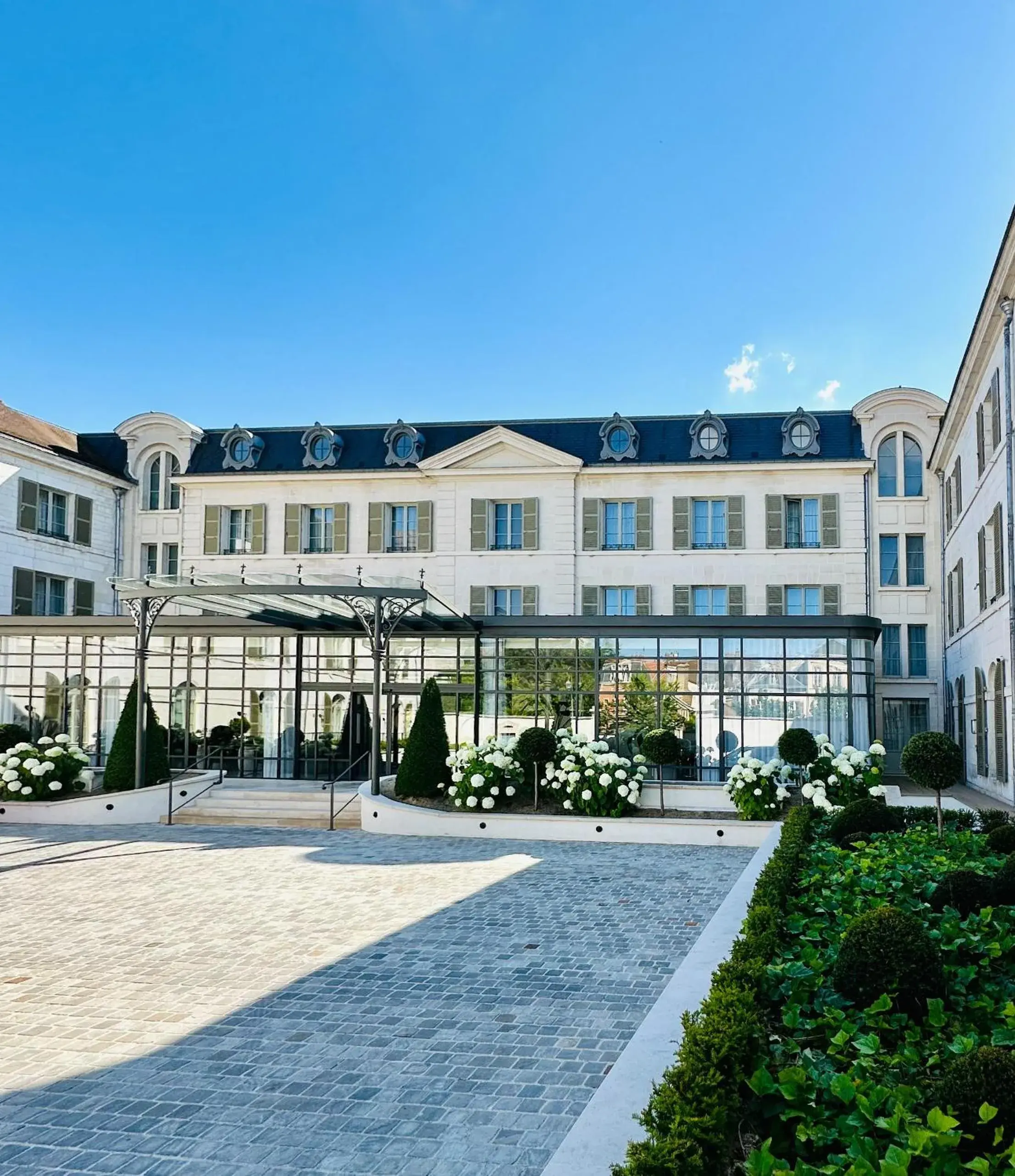 Property building in La Licorne Hotel & Spa Troyes - MGallery Collection Property building in La Licorne Hotel & Spa Troyes - MGallery Collection