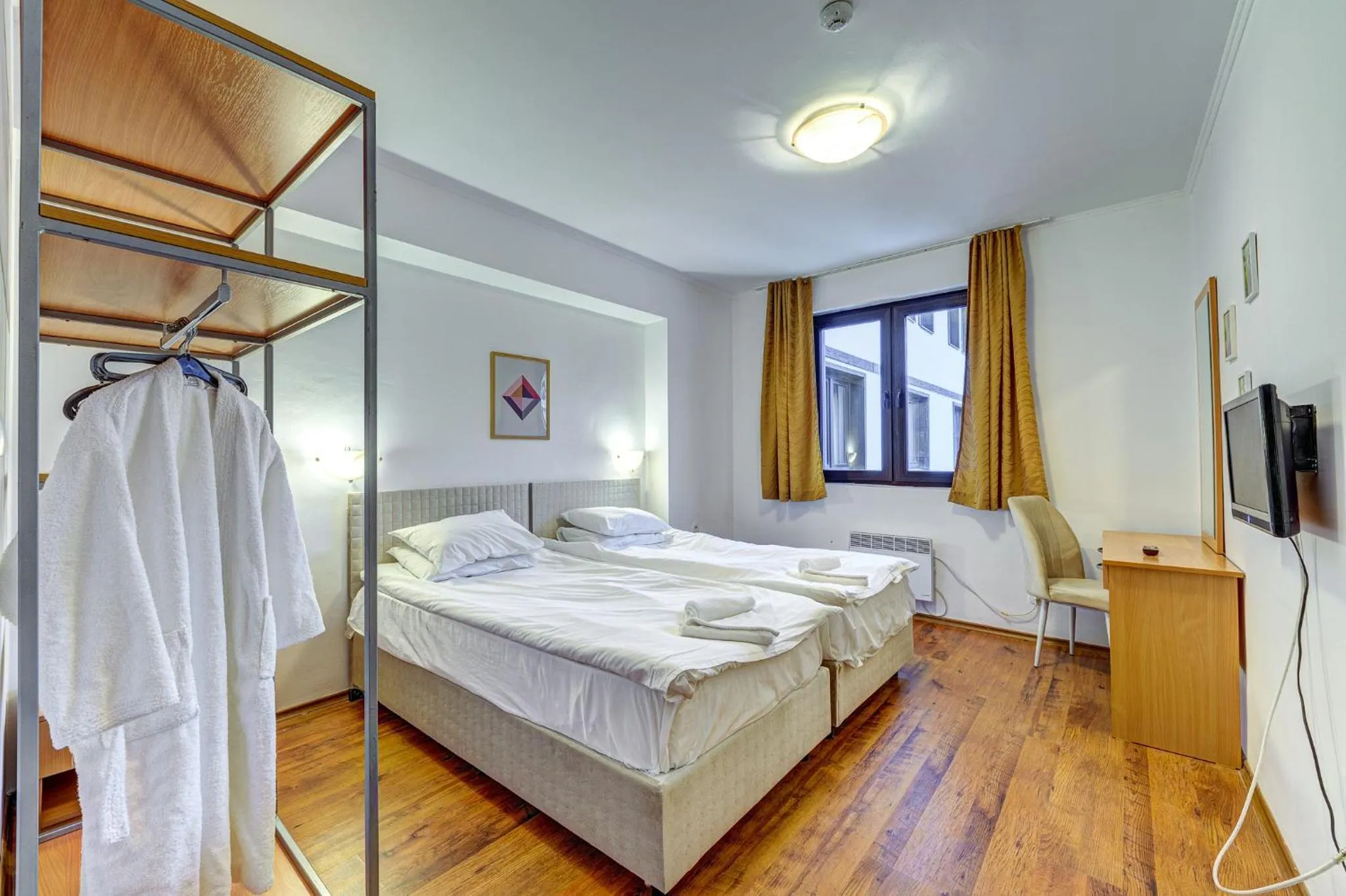 Bed in Complex Silver Hills