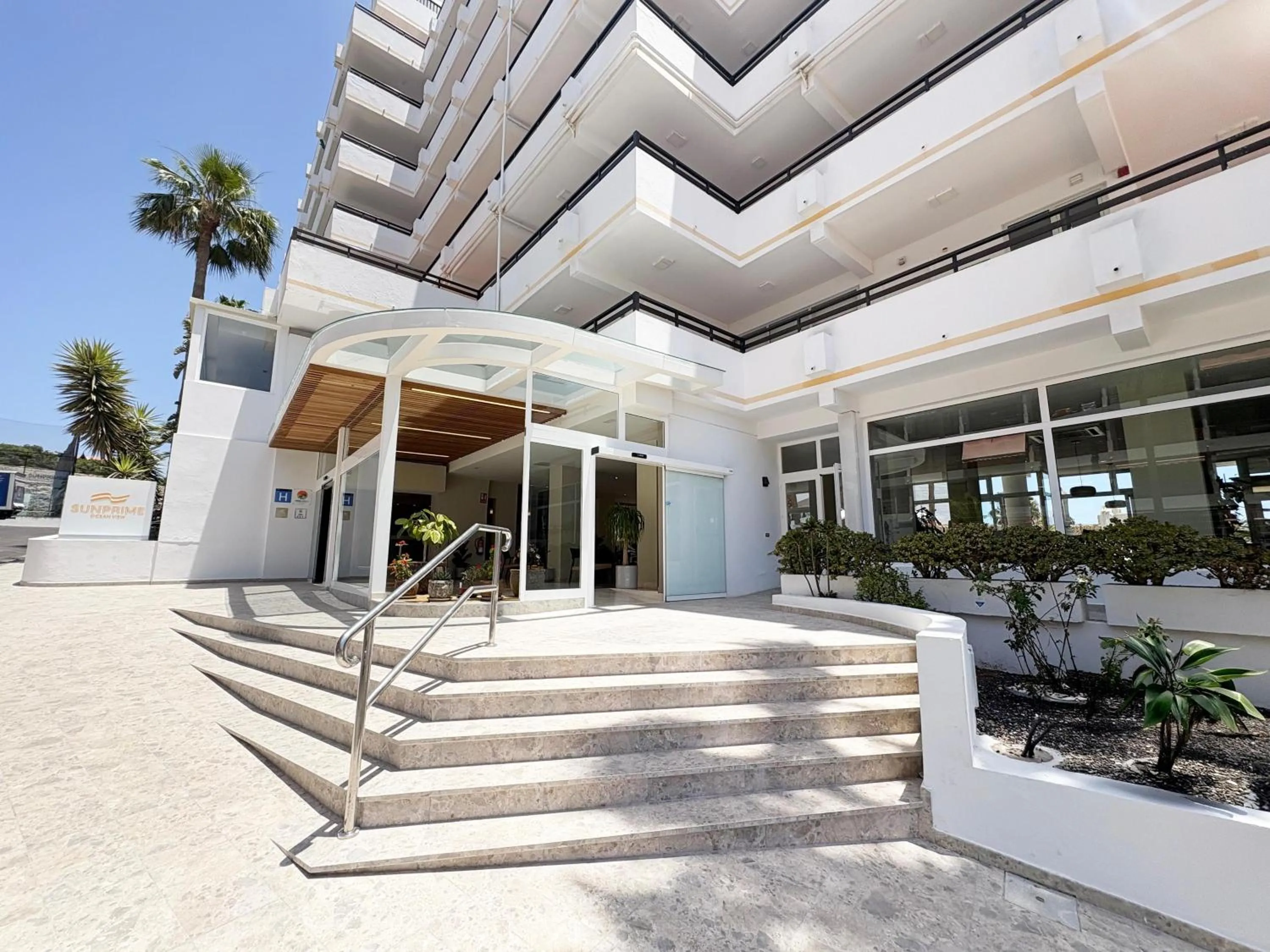 Lobby or reception in Coral Ocean View - Adults Only