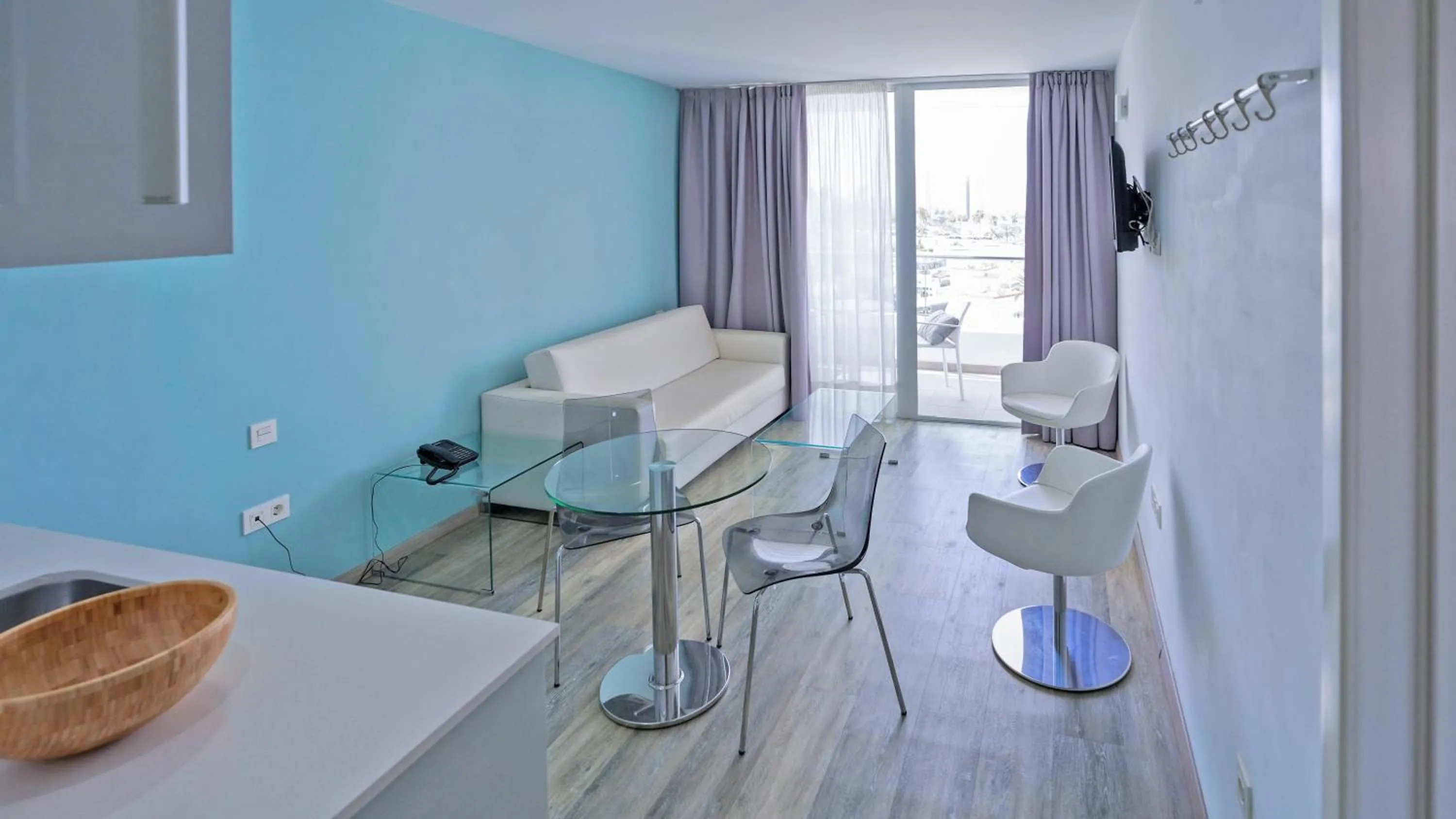 Photo of the whole room in Coral Ocean View - Adults Only