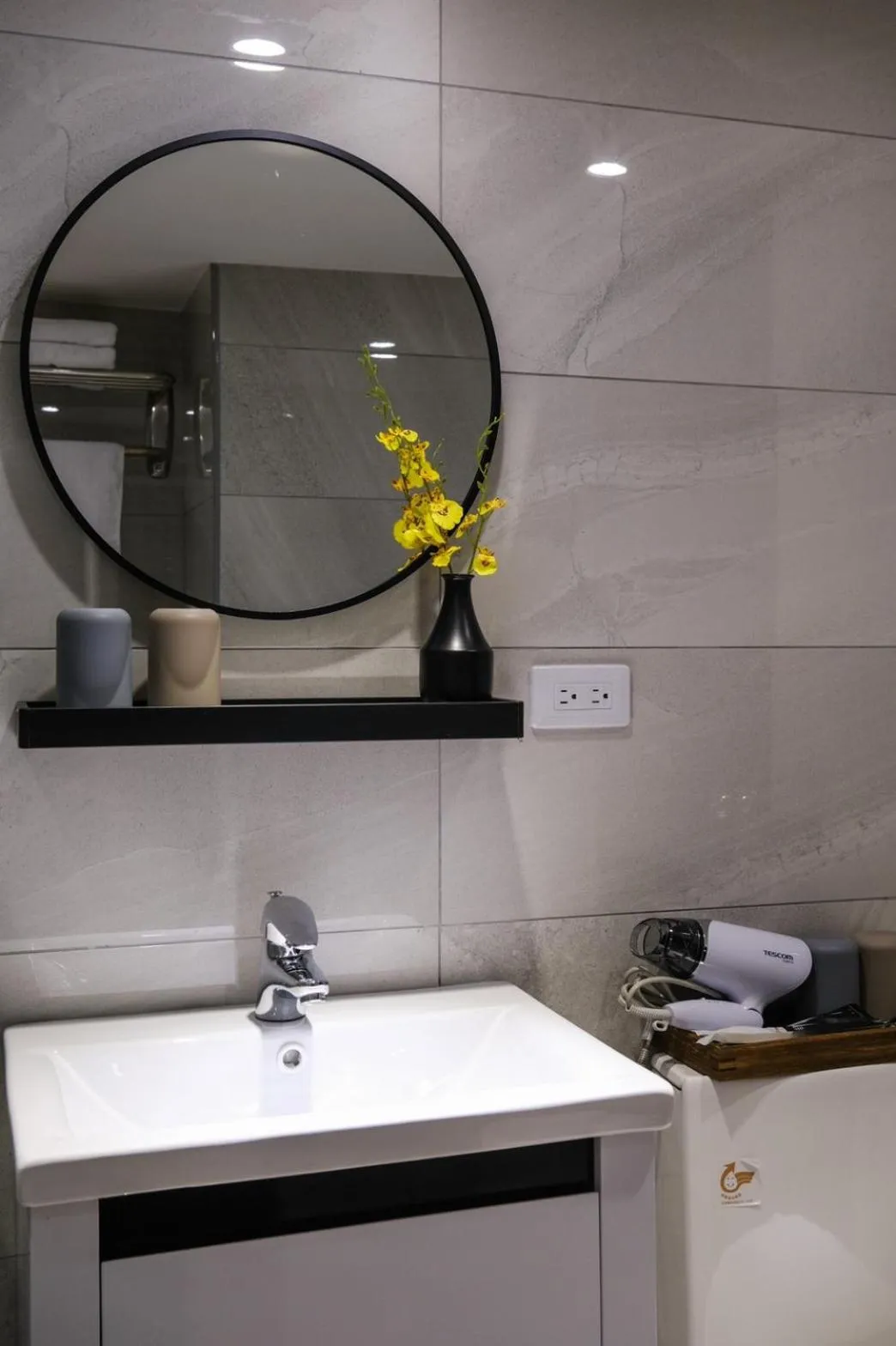 Bathroom in Giant Rich Hotel