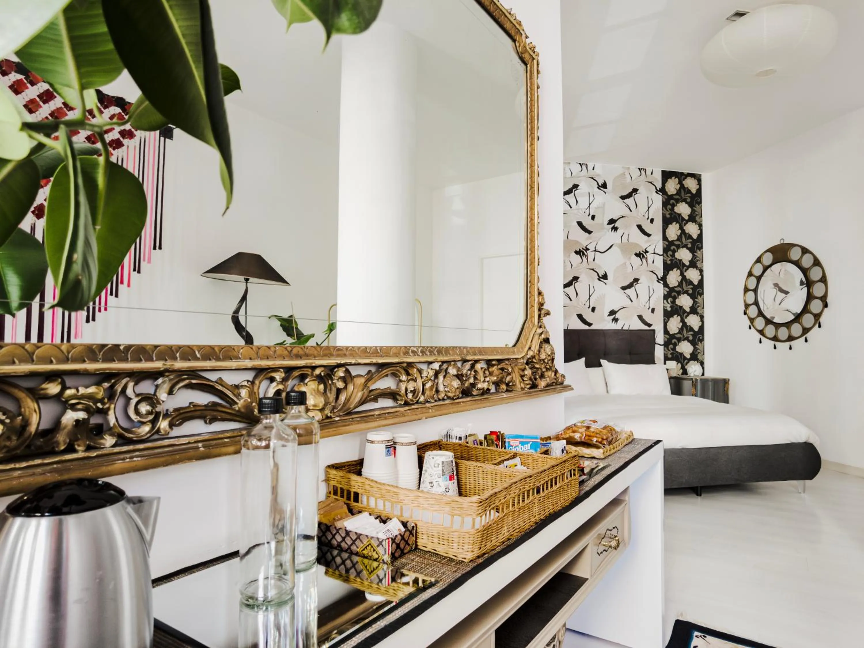 Breakfast in MY PLACE Suite Apartment - Milano Navigli