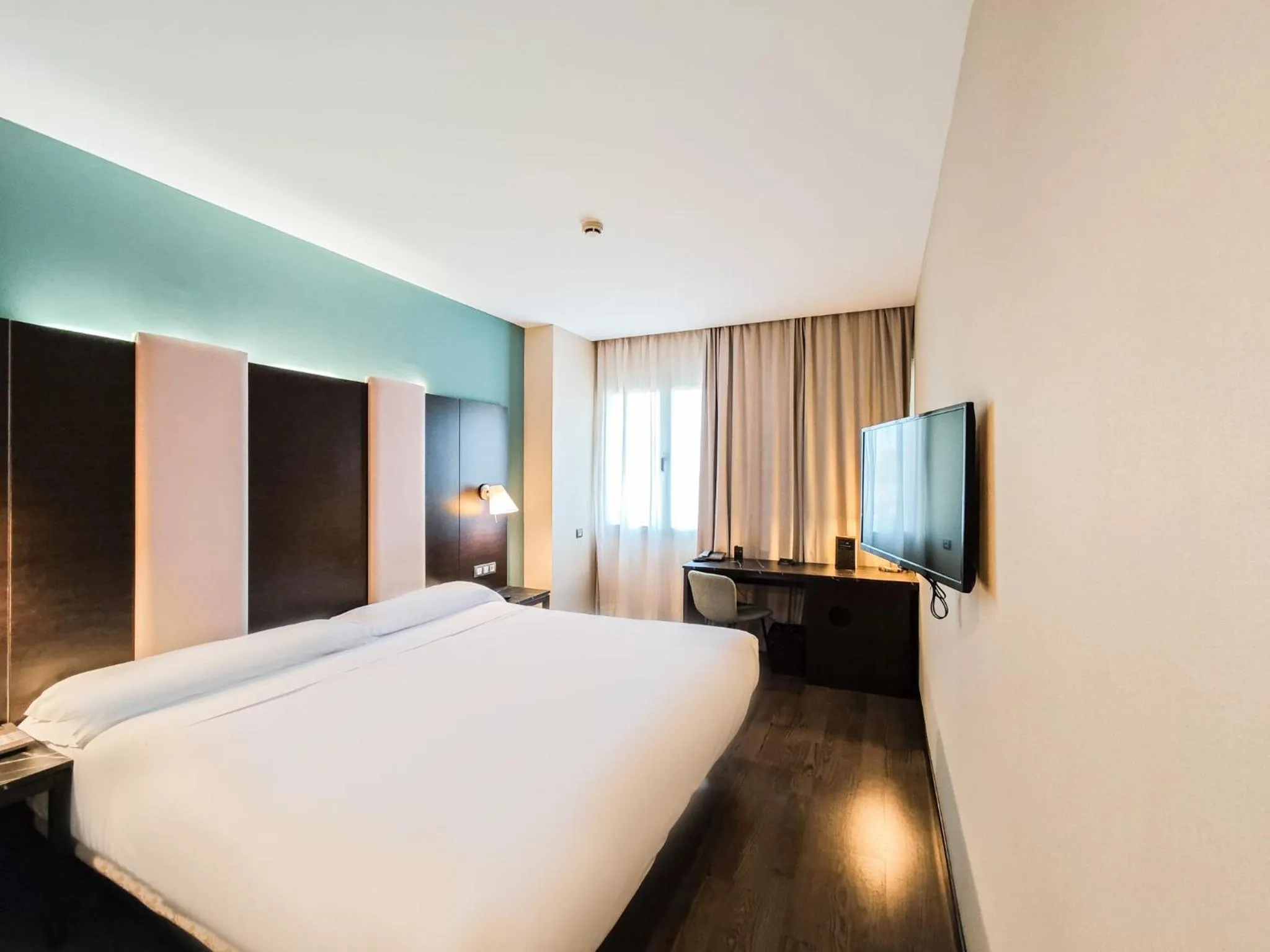 Photo of the whole room, Bed in AZZ Pamplona Norte Hotel